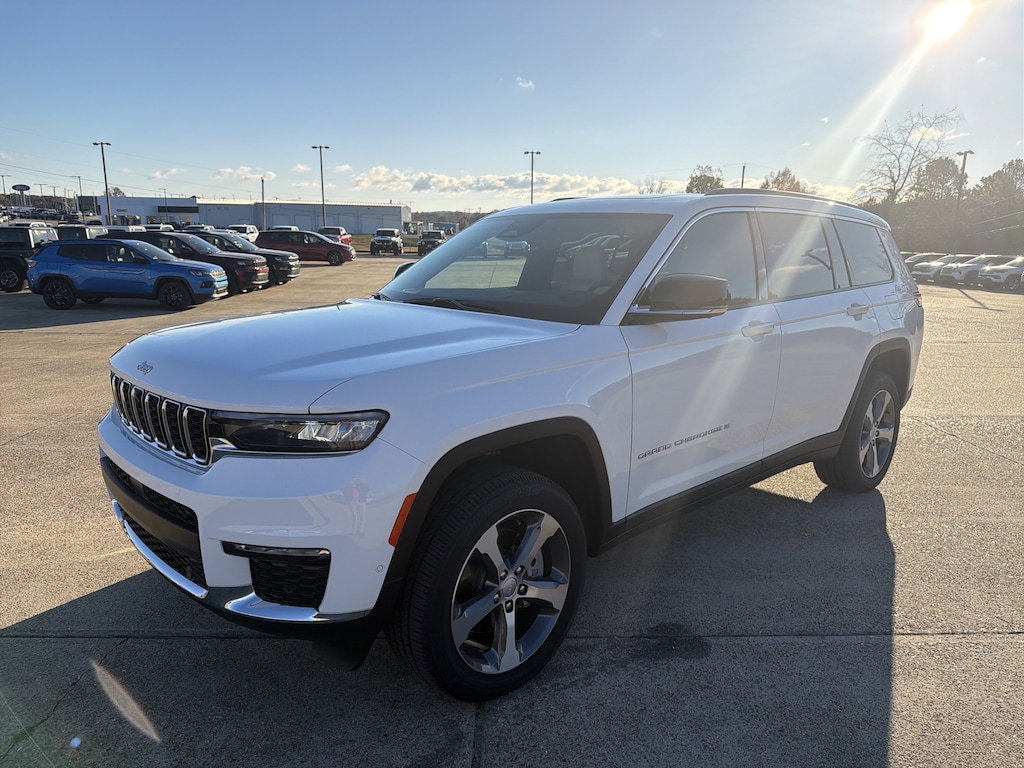 New 2025 Jeep Grand Cherokee L LIMITED 4X4 Sport Utility