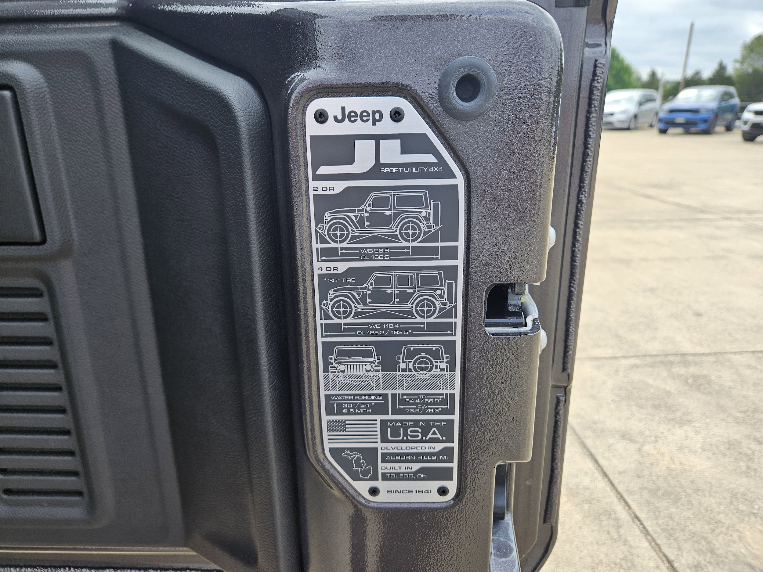 2025 Jeep Wrangler 4-Door Rubicon - Photo 17