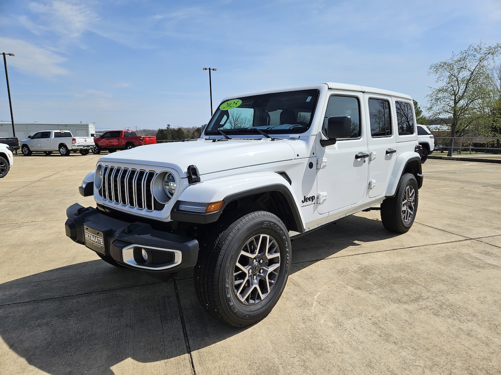 Used 2025 Jeep Wrangler Sahara SUV