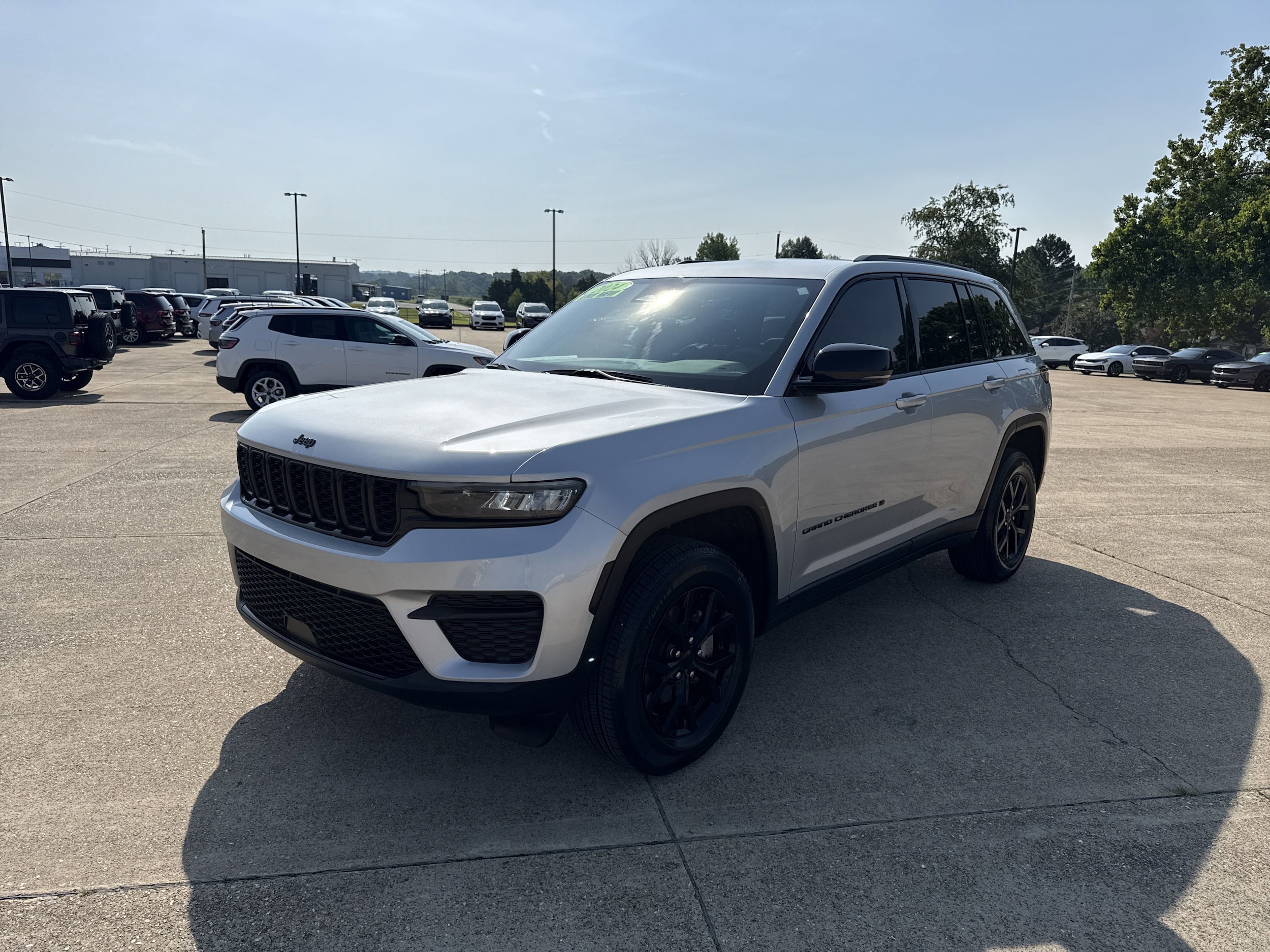 Used 2024 Jeep Grand Cherokee Altitude with VIN 1C4RJHAG9RC178578 for sale in Mountain Home, AR