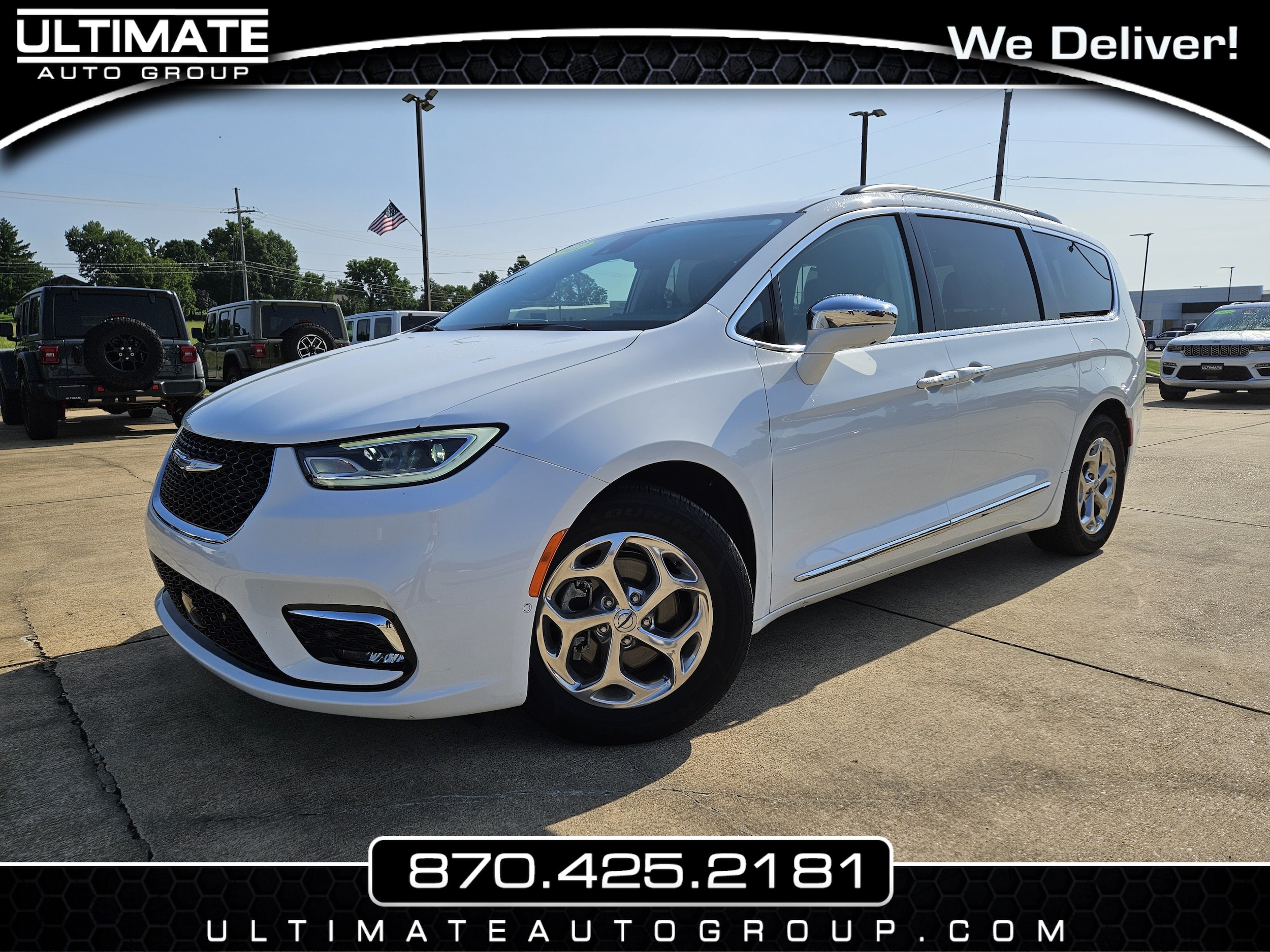 2022 Chrysler Pacifica Limited's photo