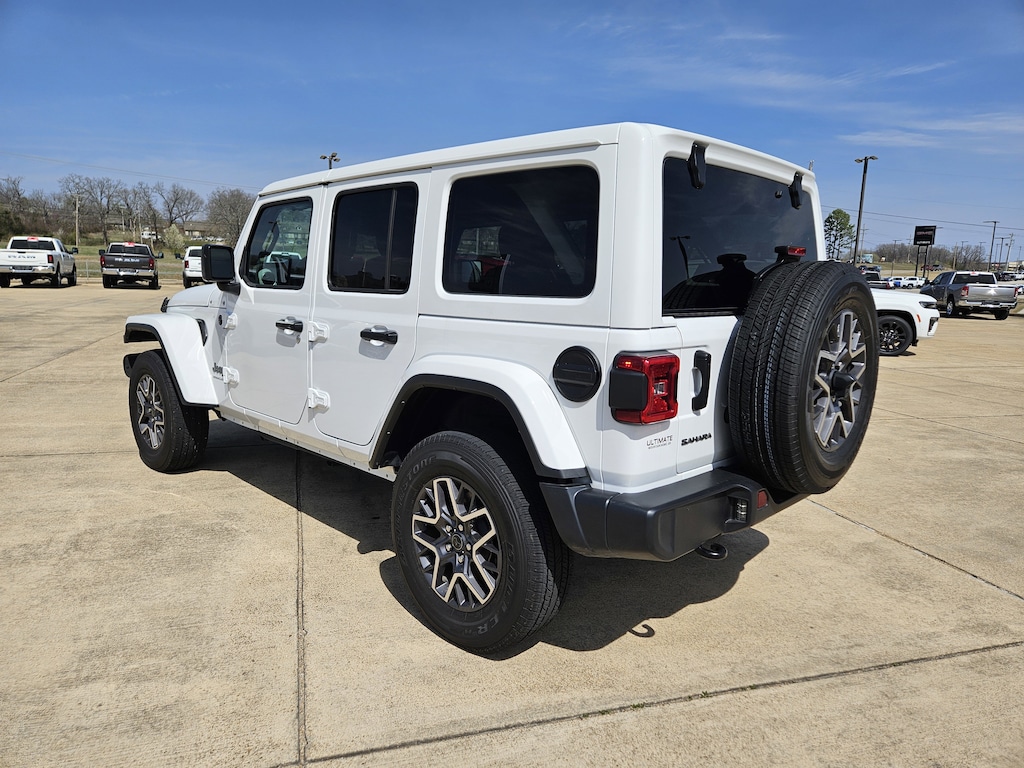 Used 2025 Jeep Wrangler Sahara SUV