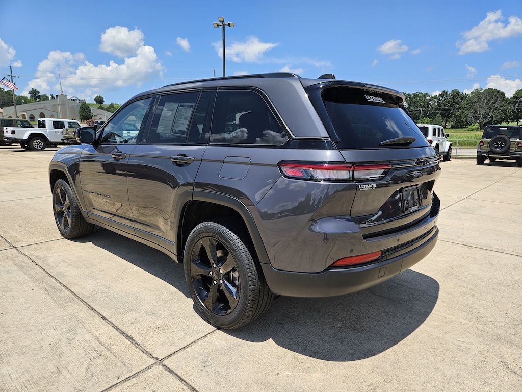 Used 2023 Jeep Grand Cherokee Limited SUV