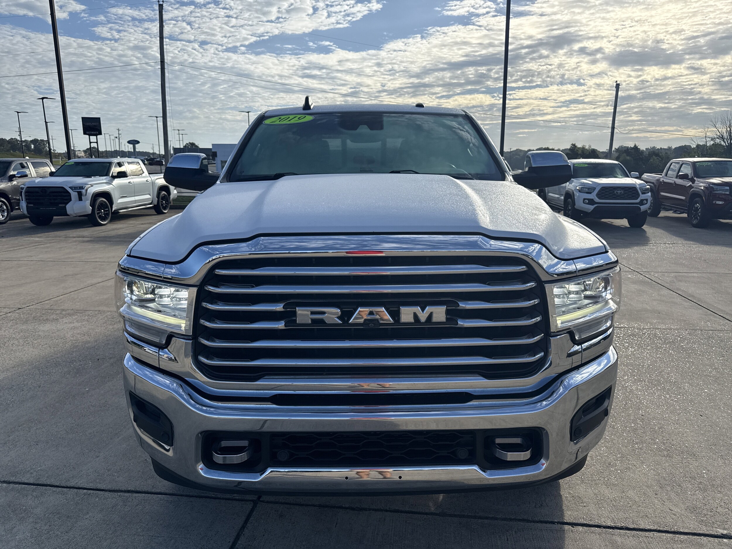 2019 Ram 2500 Longhorn photo 3