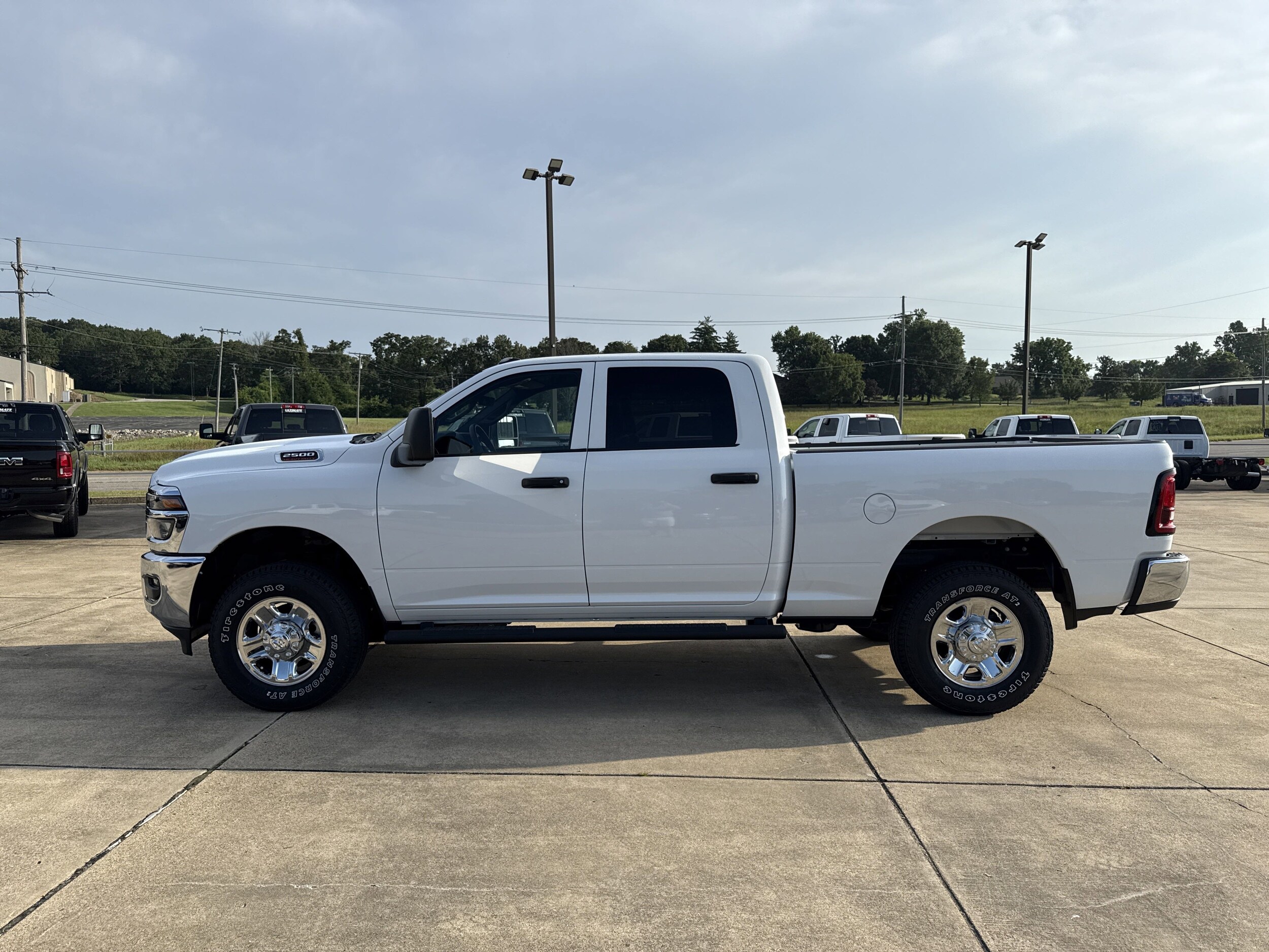 2025 Ram 2500 Tradesman photo 3