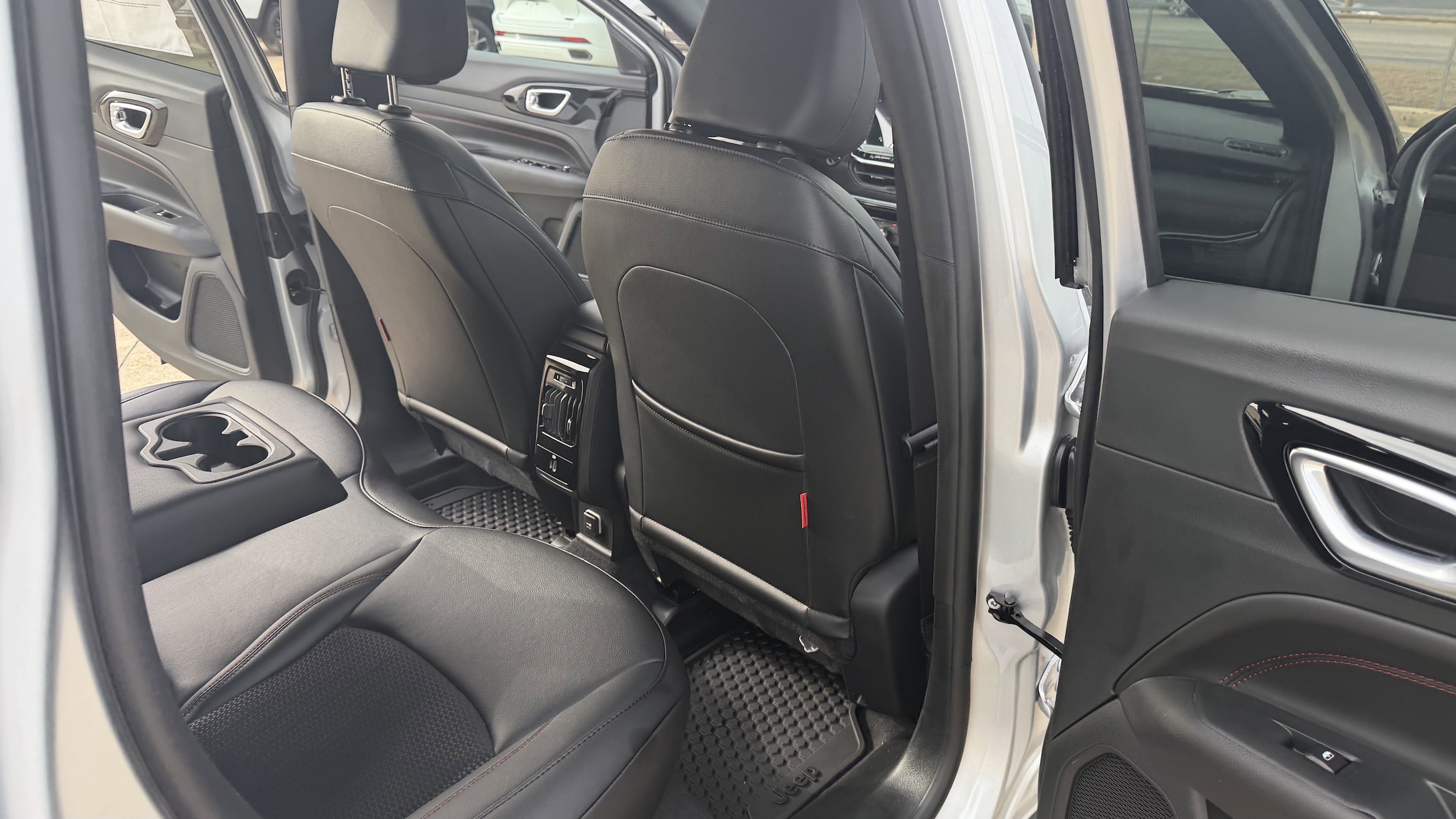 2026 Jeep Compass Trailhawk - Photo 37