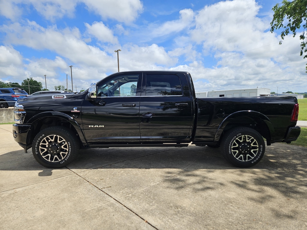 New 2025 Ram 2500 LIMITED LONGHORN CREW CAB 4X4 6'4 BOX Pickup