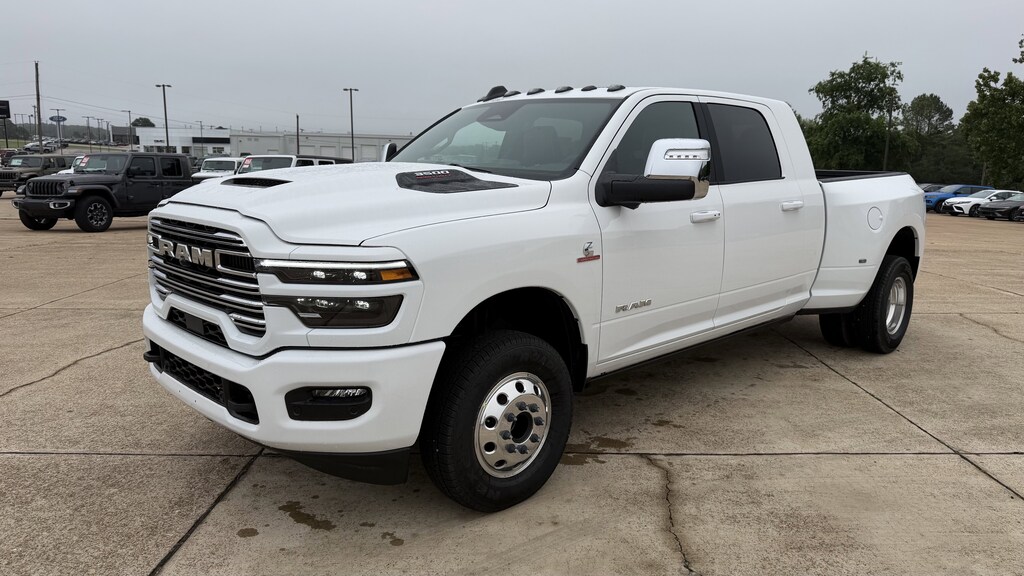 New 2026 Ram 3500 LARAMIE MEGA CAB 4X4 6'4 BOX Pickup