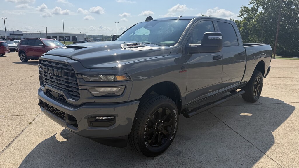 New 2026 Ram 2500 BLACK EXPRESS CREW CAB 4X4 6'4 BOX Pickup