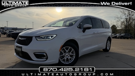 2023 Chrysler Pacifica Touring L Van Passenger Van