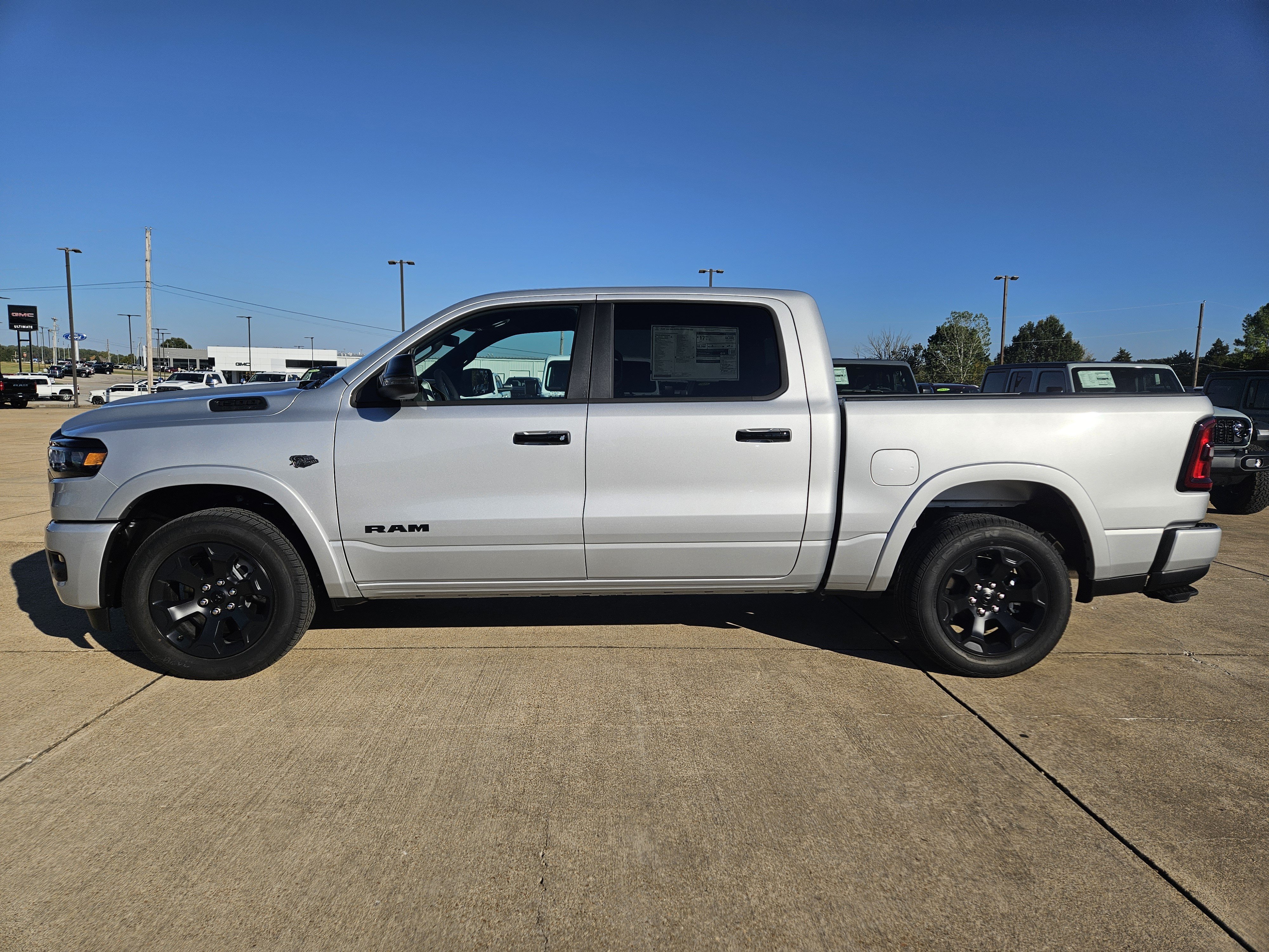 New 2027 Ram 1500 BIGHORN/LONESTAR CREW 4X4 Pickup