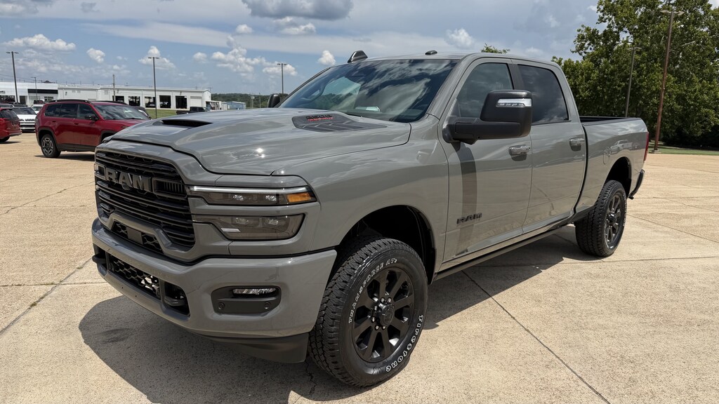 New 2026 Ram 2500 LARAMIE CREW CAB 4X4 6'4 BOX Pickup