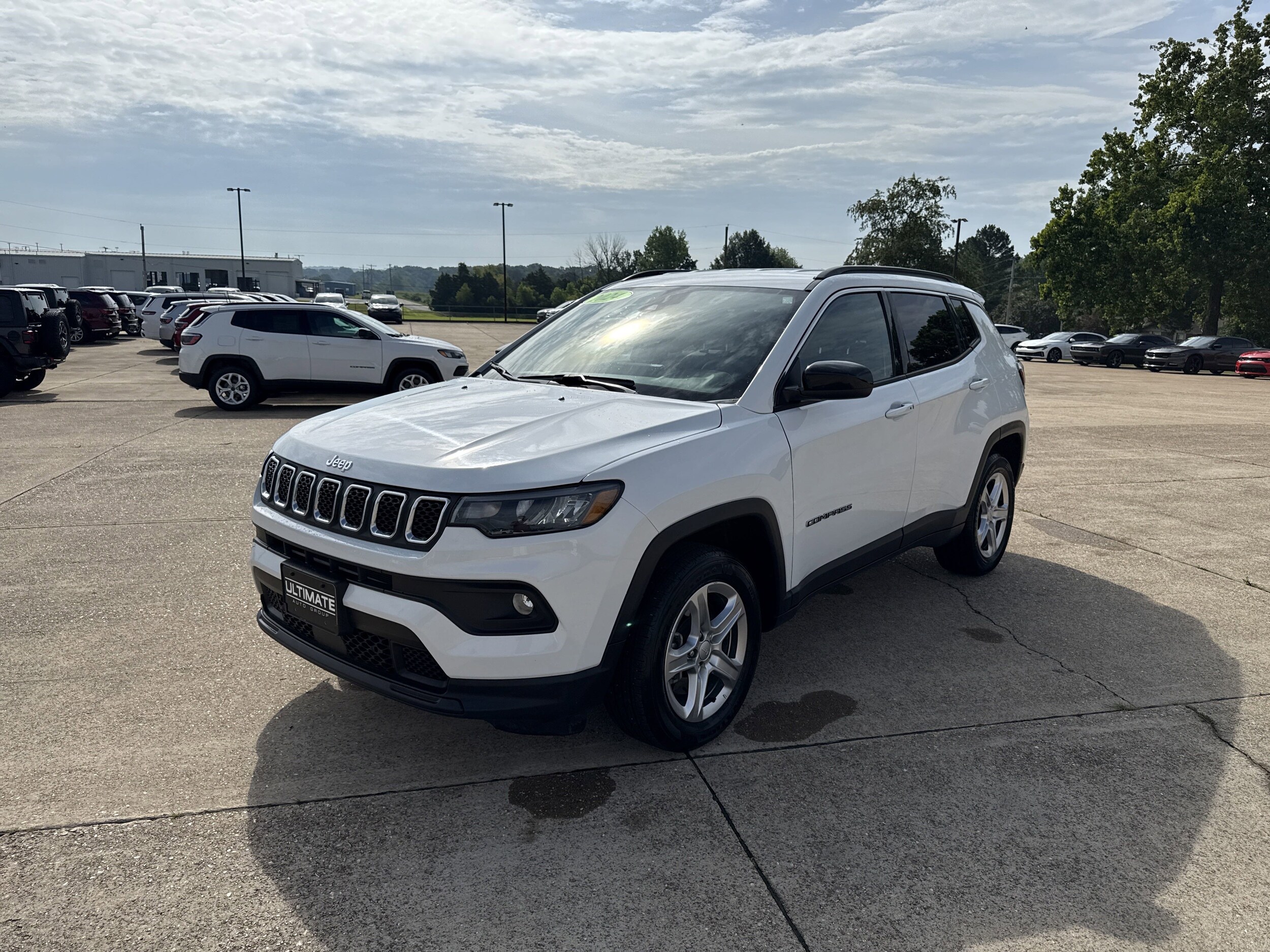 Used 2024 Jeep Compass Latitude with VIN 3C4NJDBN0RT595595 for sale in Mountain Home, AR