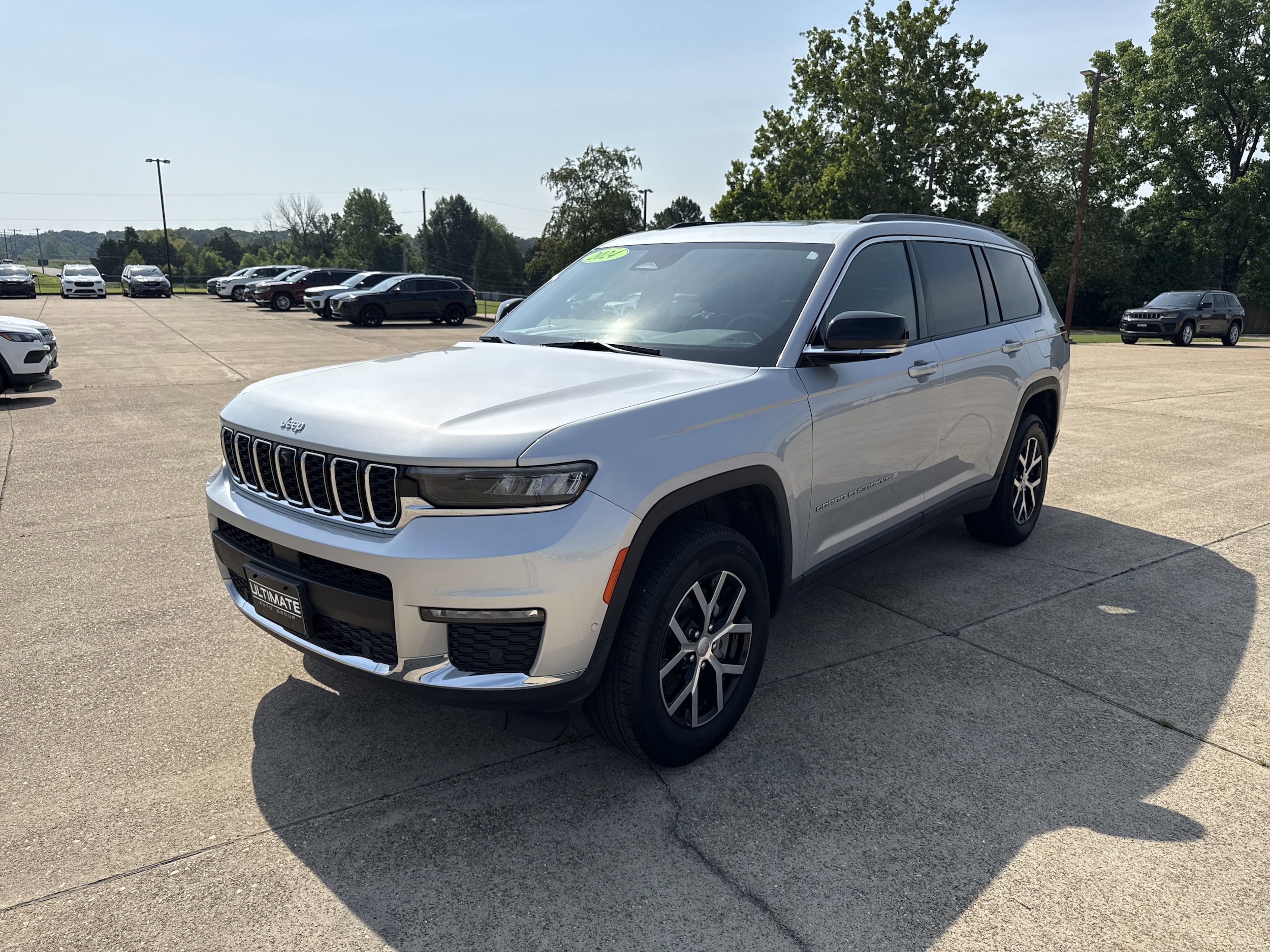 Used 2024 Jeep Grand Cherokee L Limited with VIN 1C4RJKBG3R8604957 for sale in Mountain Home, AR