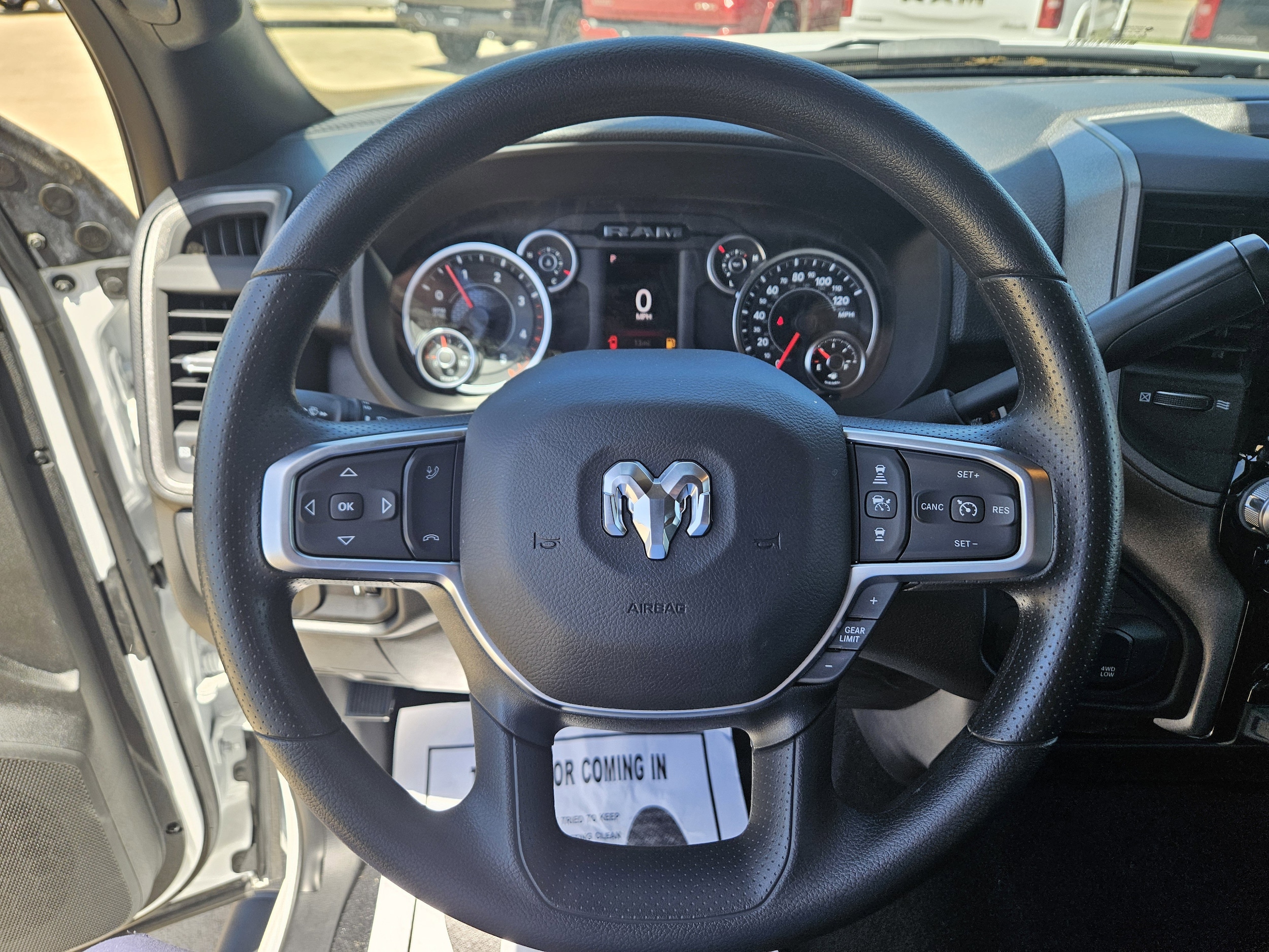 2025 RAM 2500 Tradesman - Photo 25