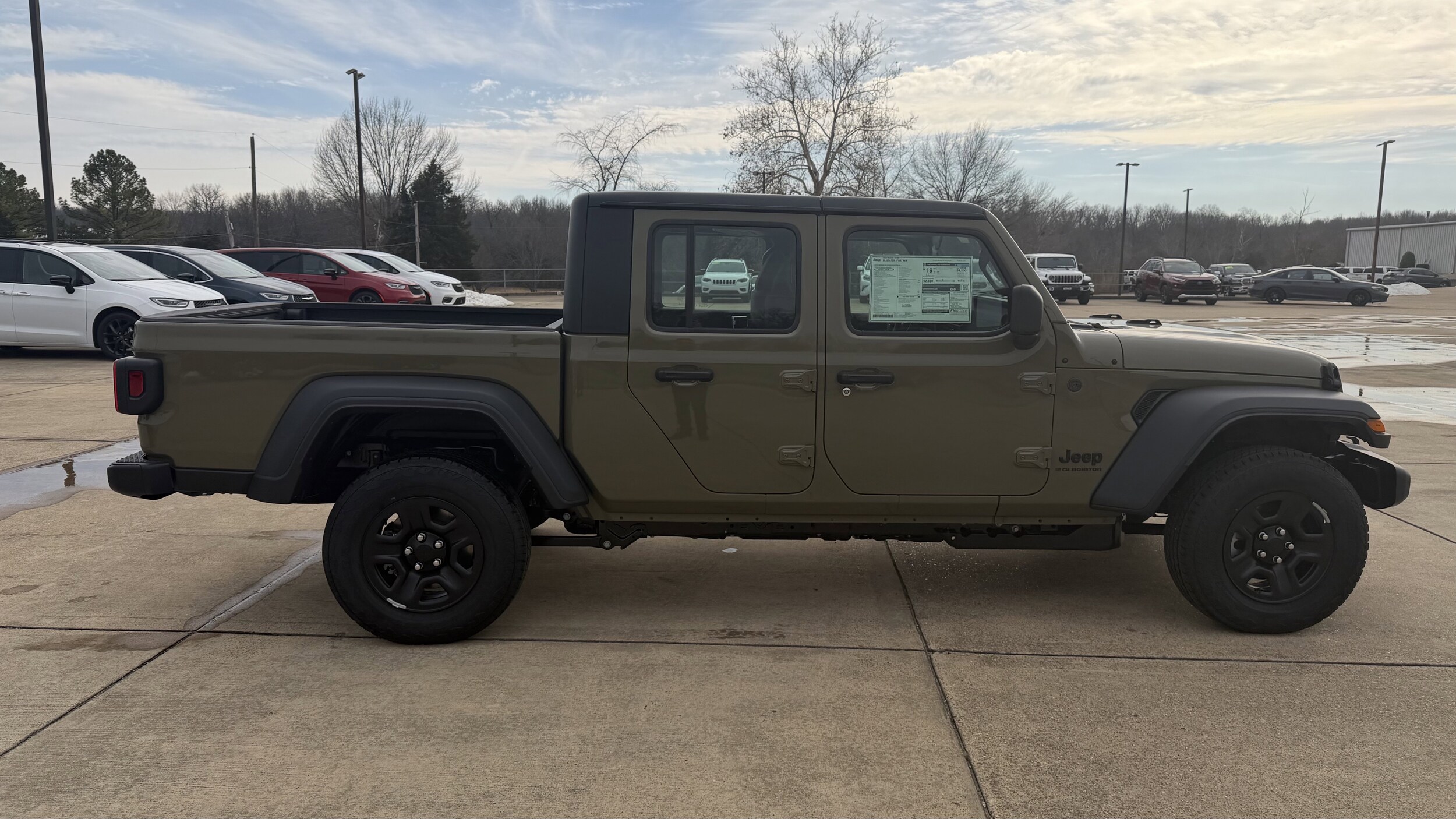 2026 Jeep Gladiator Sport - Photo 11