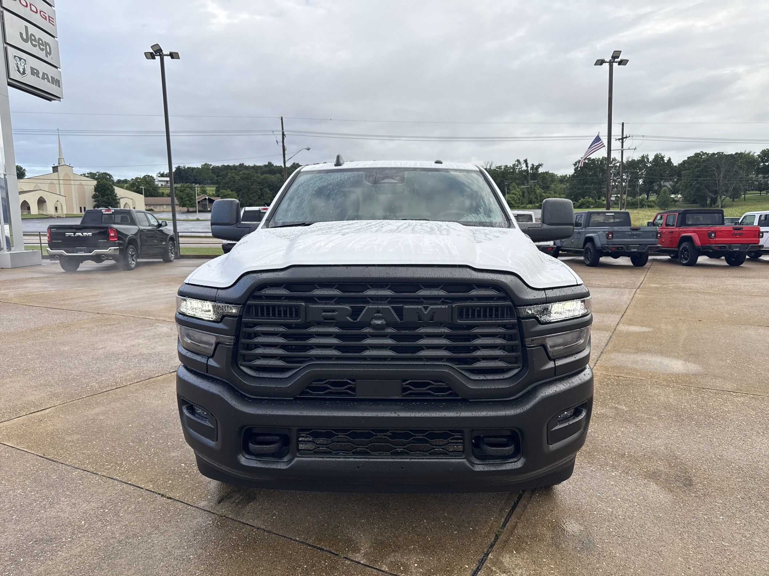 2025 Ram 2500 Tradesman photo 3