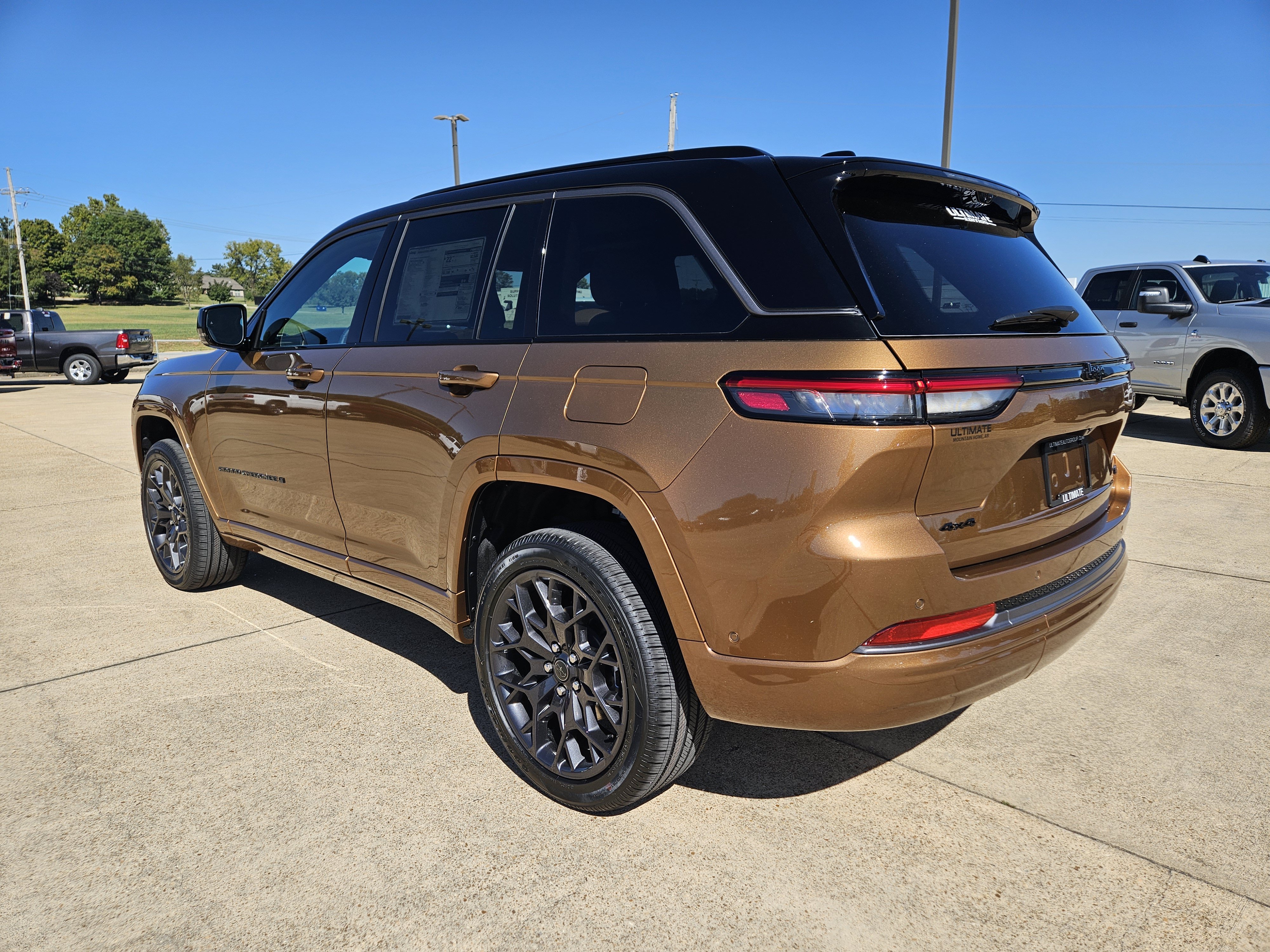 New 2027 Jeep Grand Cherokee 2 Row SUMMIT 4X4 Sport Utility