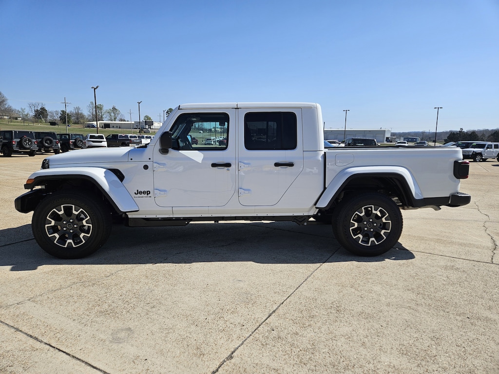 New 2026 Jeep Gladiator SAHARA 4X4 Pickup