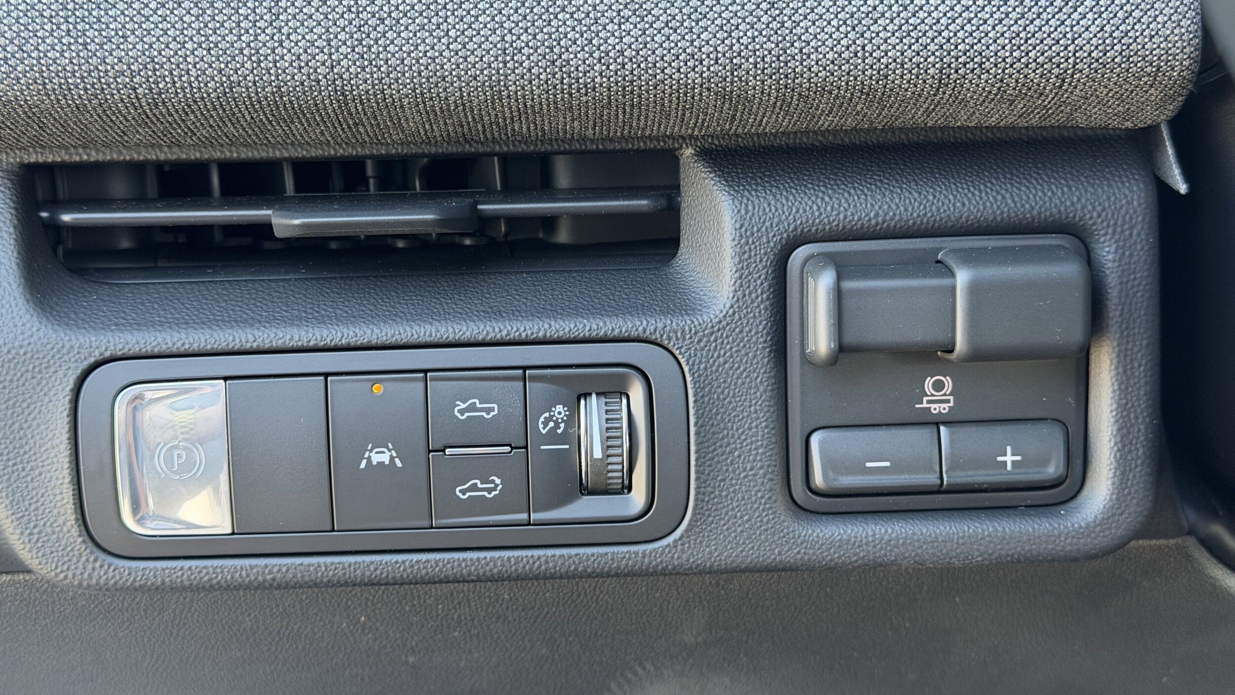 2026 GMC Sierra EV Elevation - Photo 25