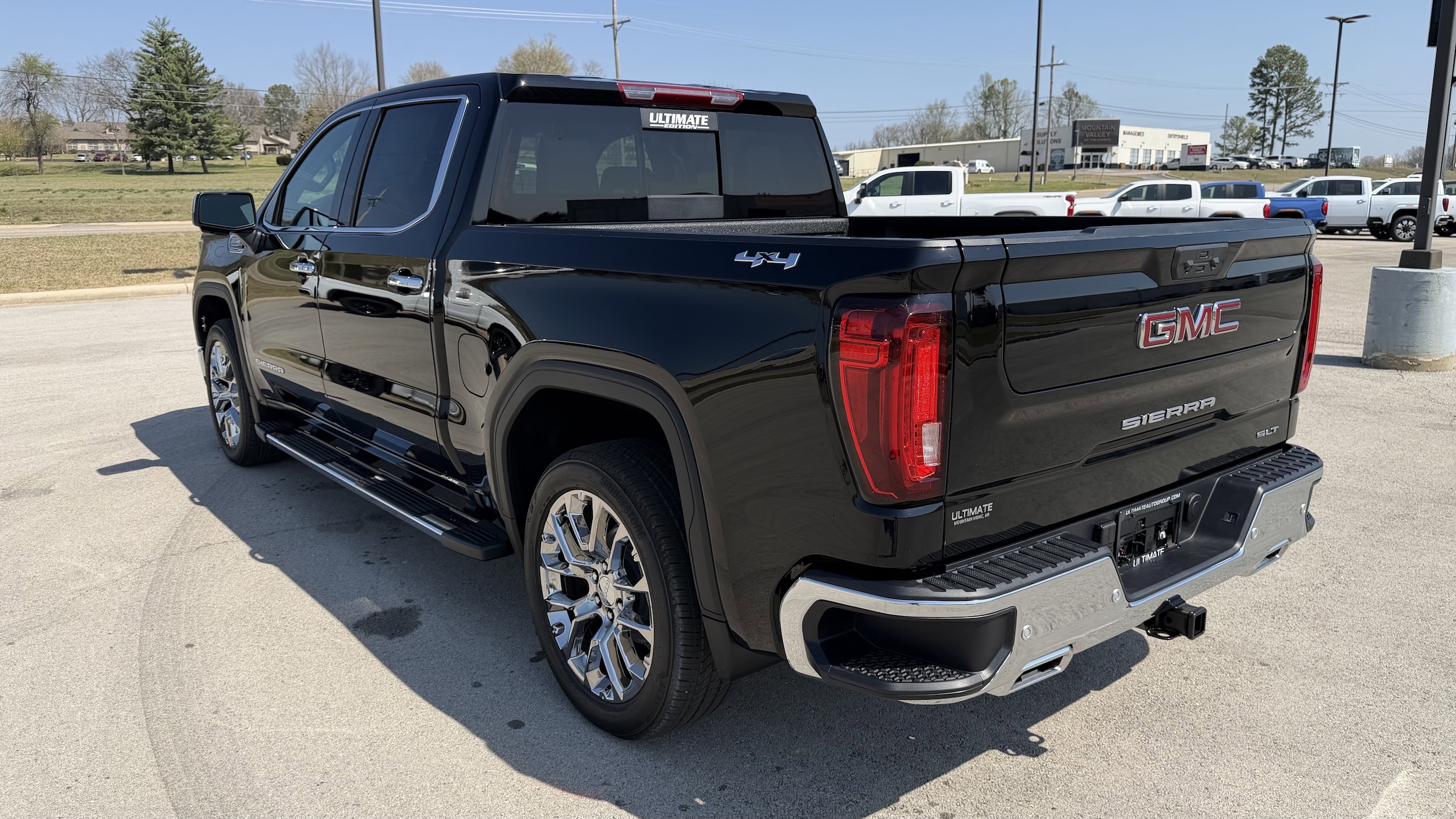 2026 GMC Sierra 1500 SLT - Photo 6