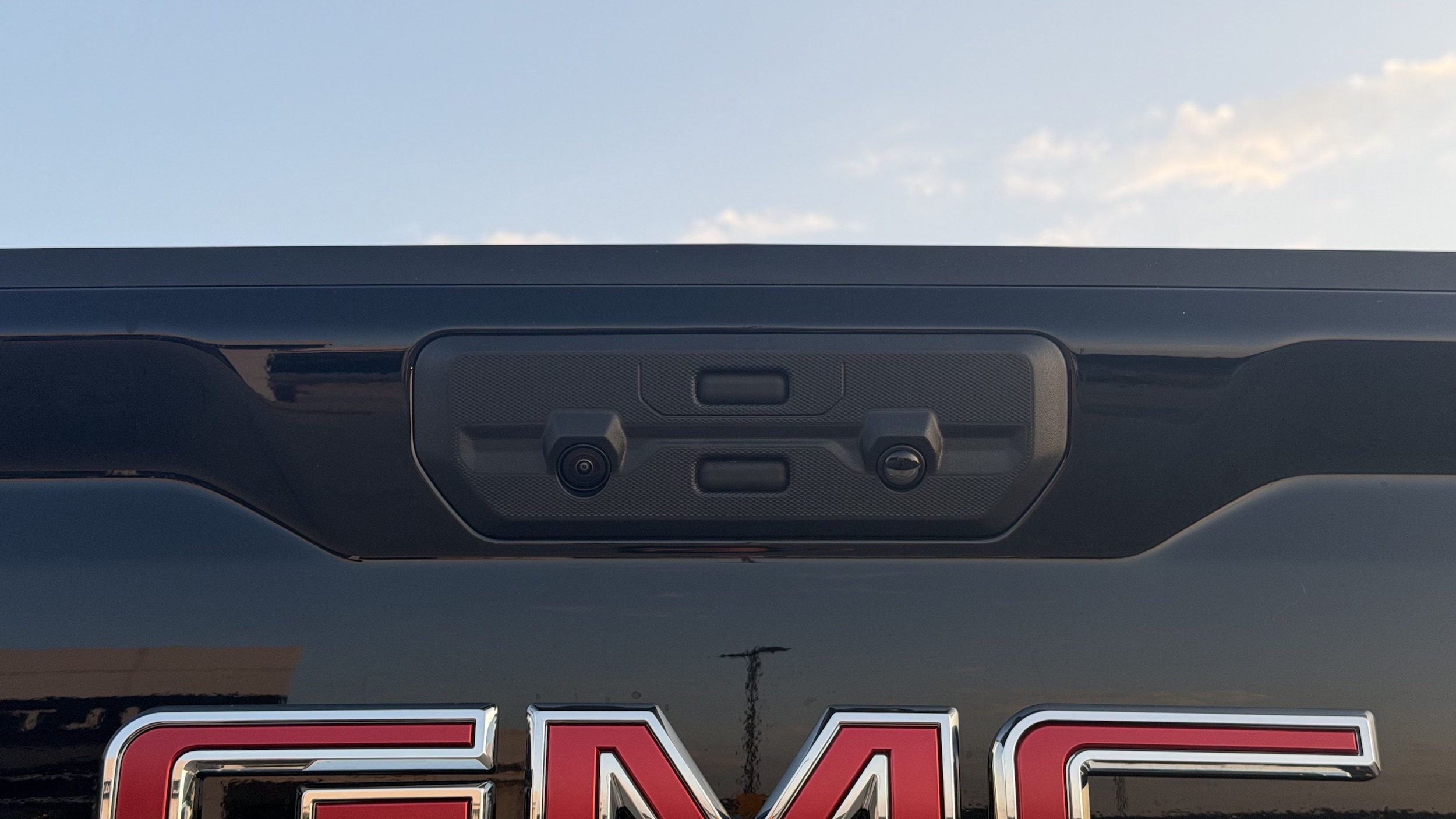 2026 GMC Sierra 1500 Denali - Photo 9