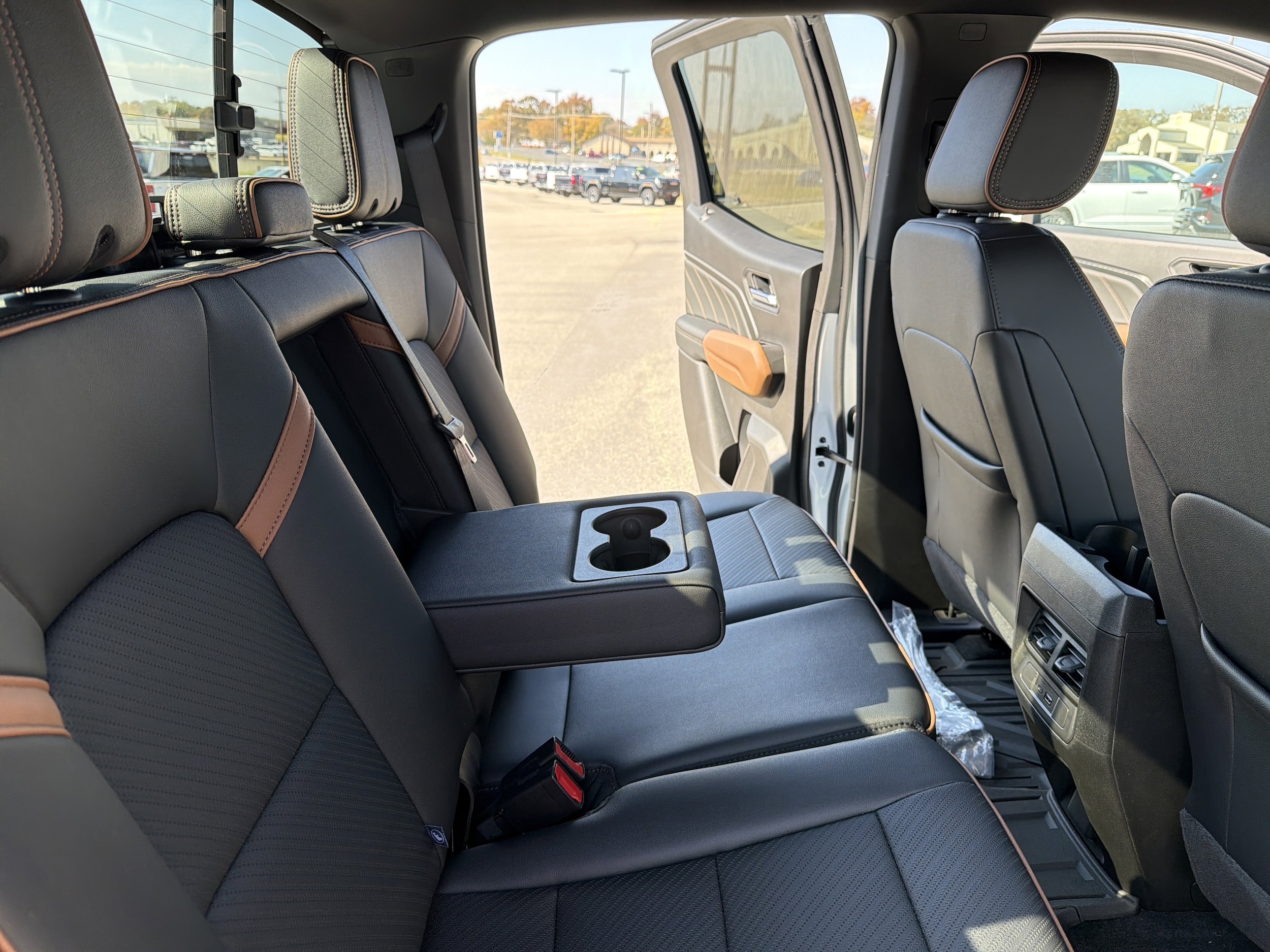 2026 GMC Canyon AT4 - Photo 38
