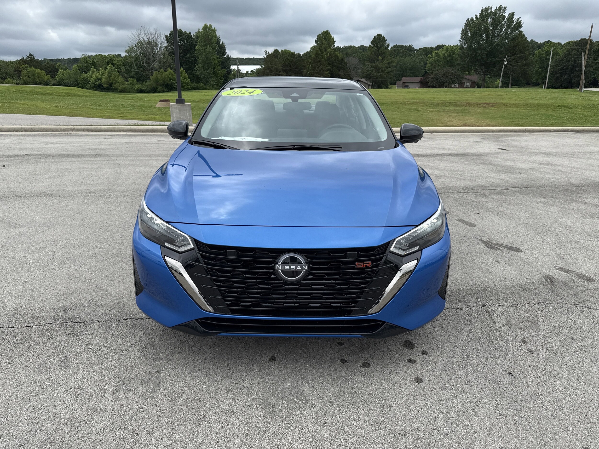 2024 Nissan Sentra SR photo 3