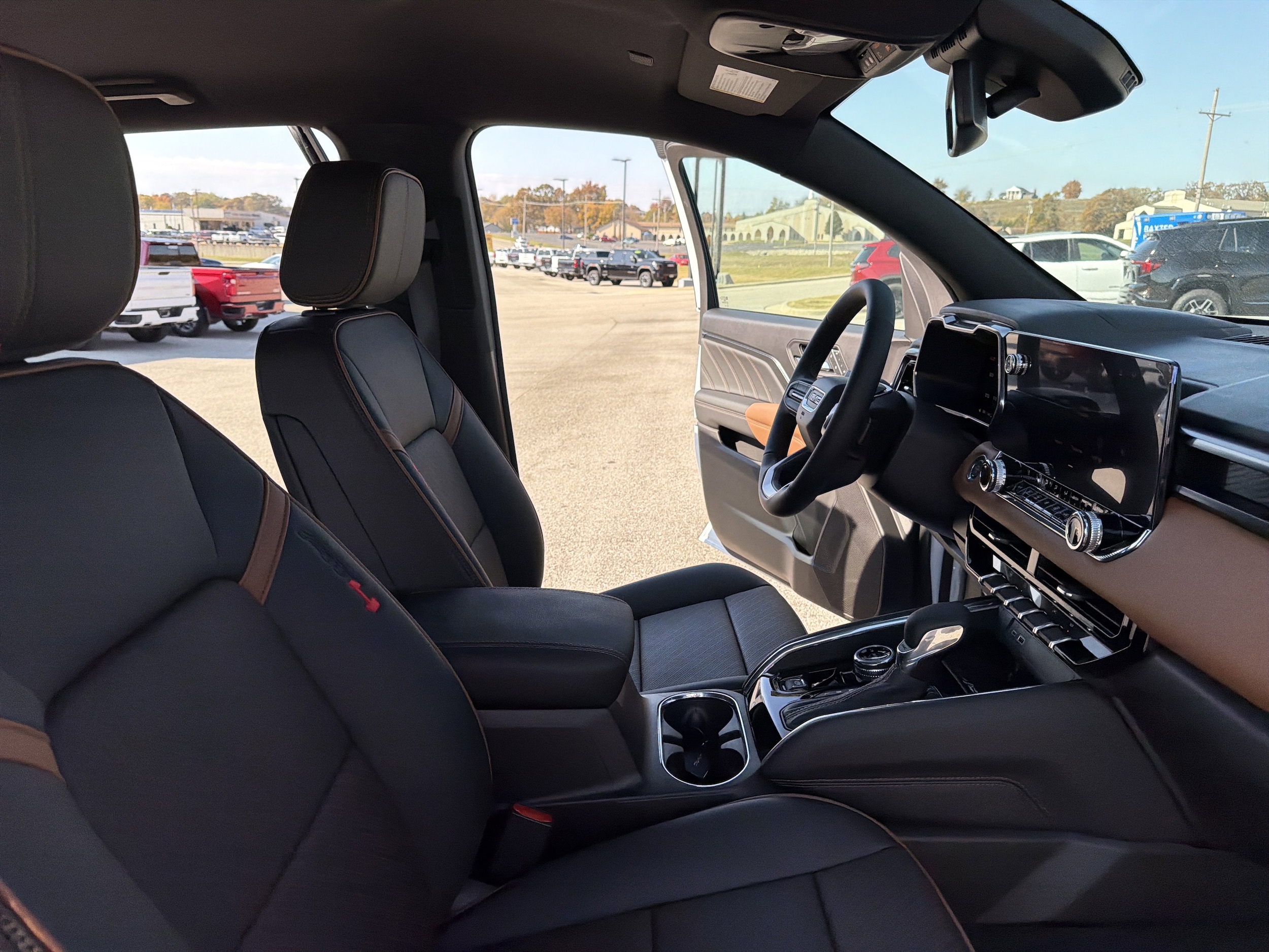 2026 GMC Canyon AT4 - Photo 31