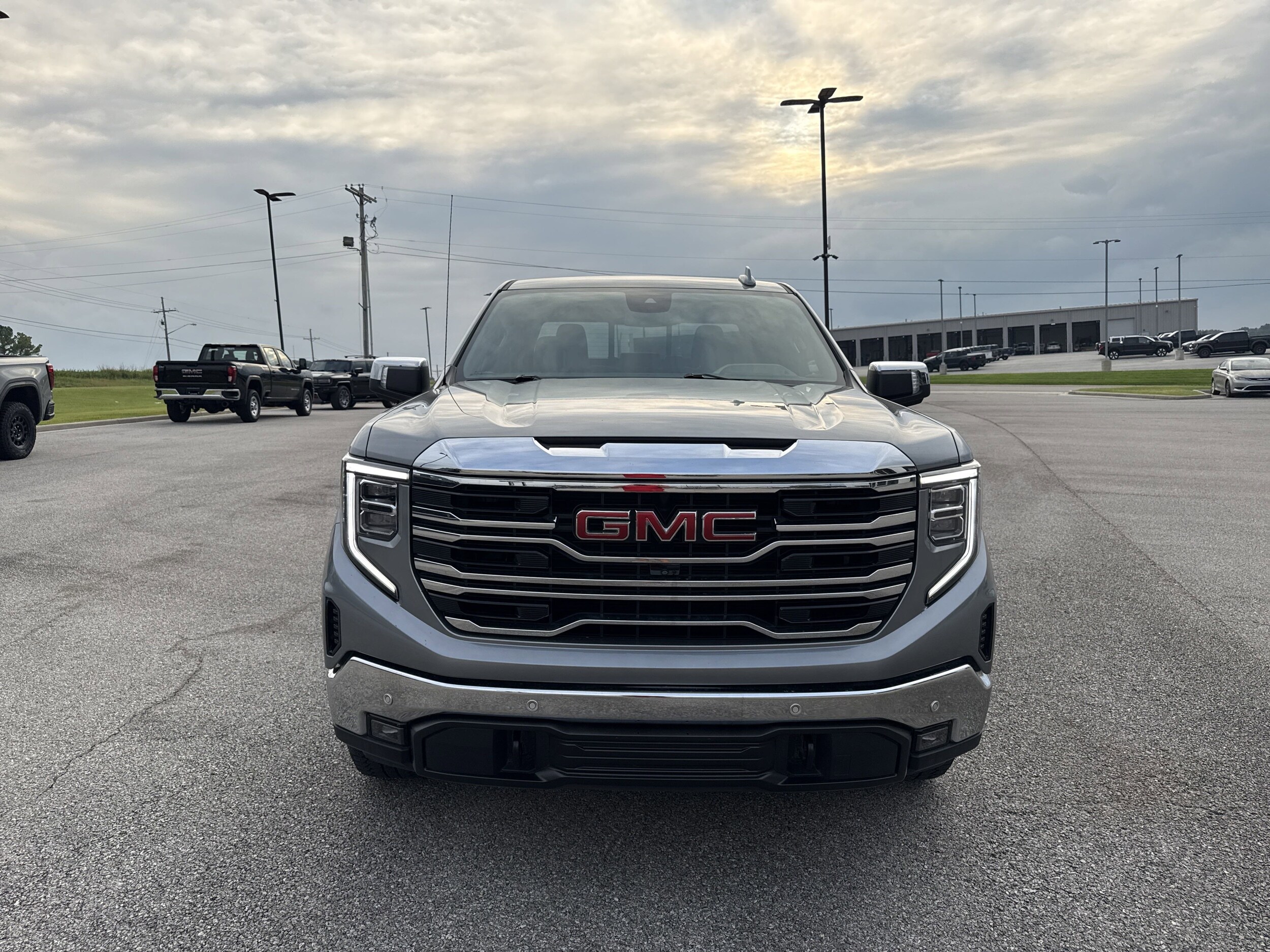 2023 Gmc Sierra 1500 SLT photo 3