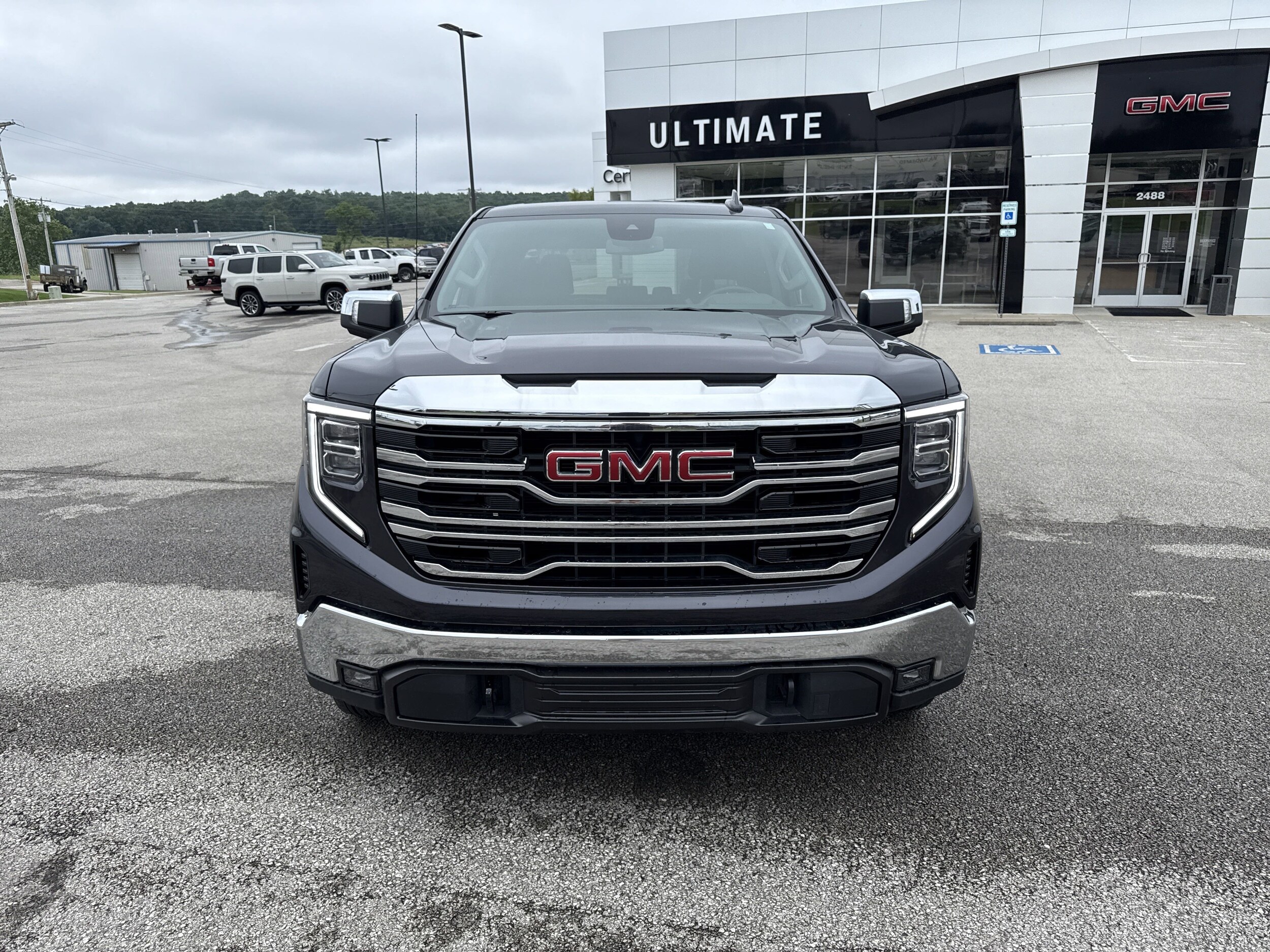2024 Gmc Sierra 1500 SLT photo 2