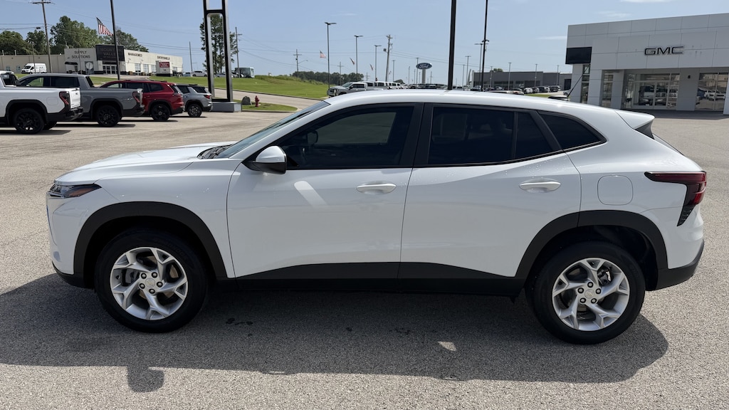 Used 2025 Chevrolet Trax LS SUV