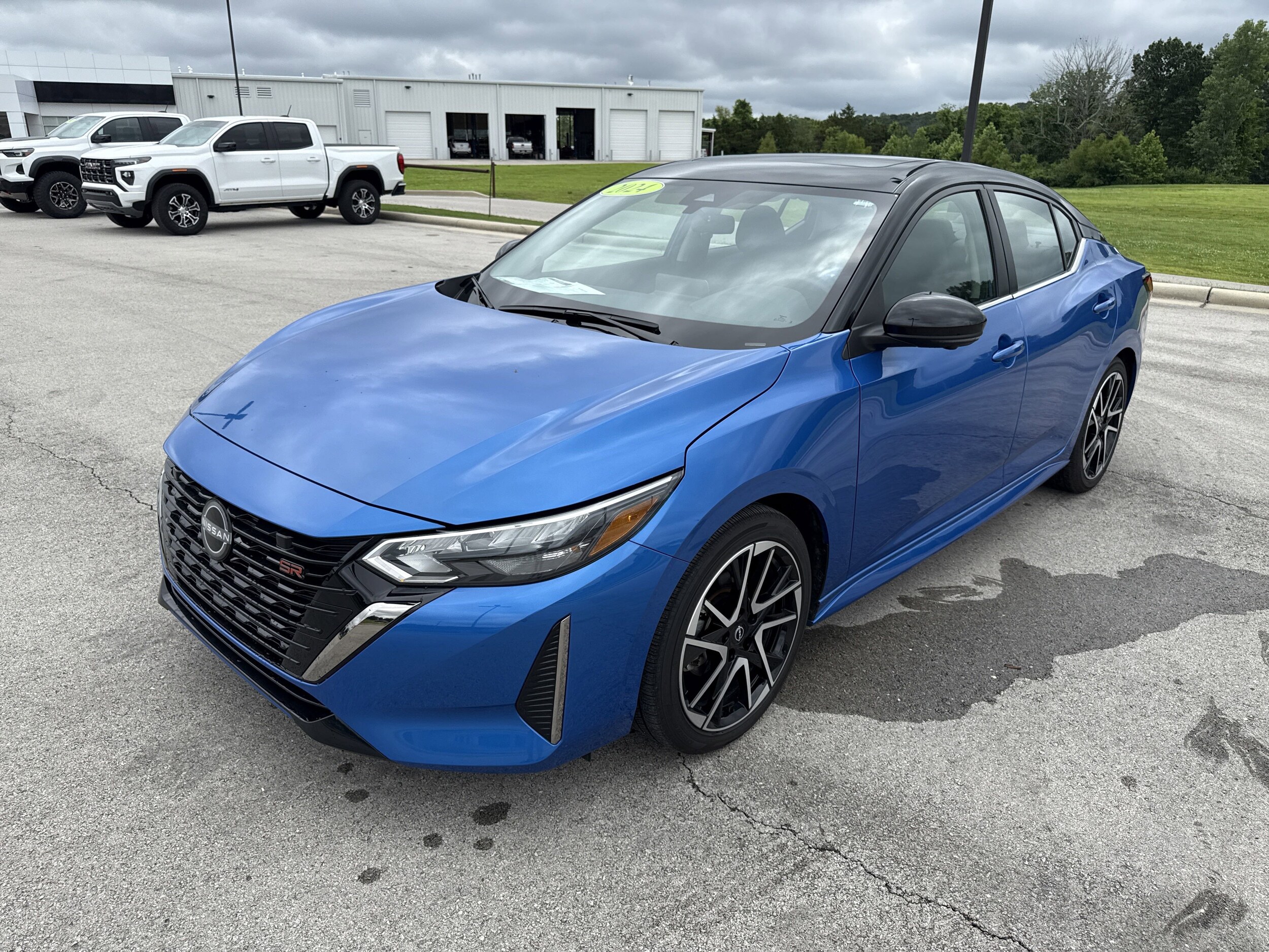 2024 Nissan Sentra SR photo 2