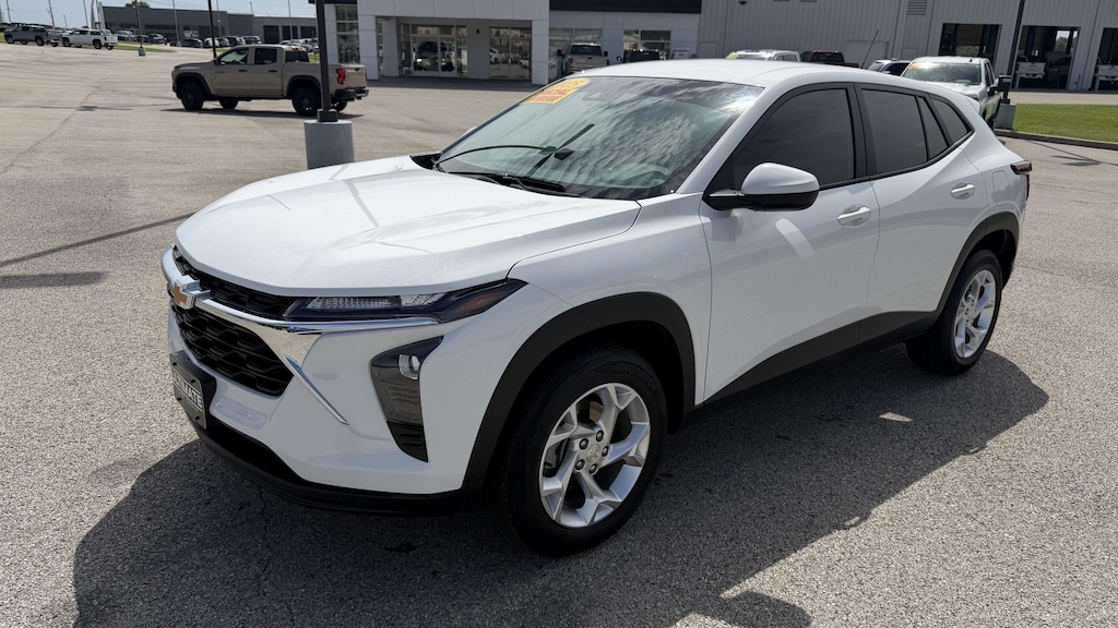 Used 2025 Chevrolet Trax LS SUV