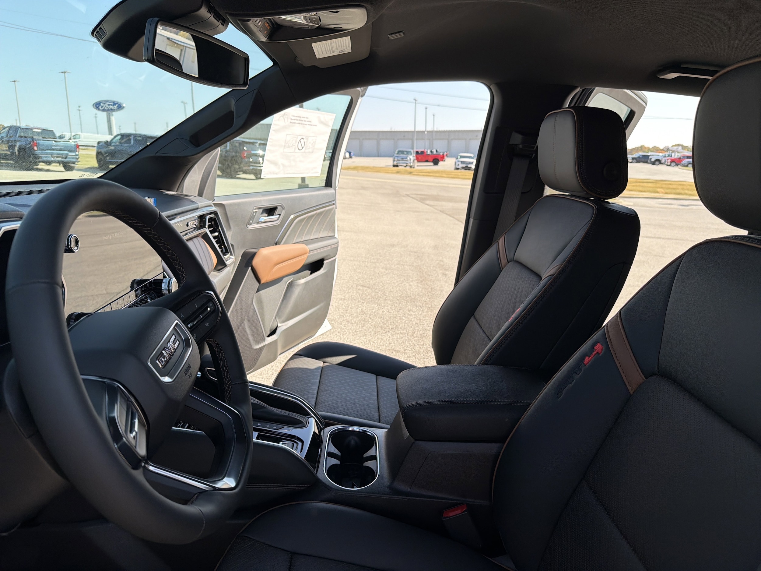 2026 GMC Canyon AT4 - Photo 18