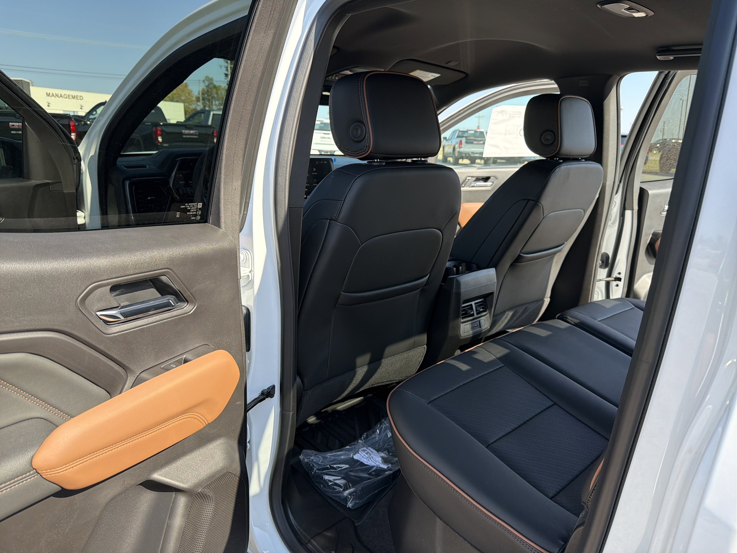 2026 GMC Canyon AT4 - Photo 32