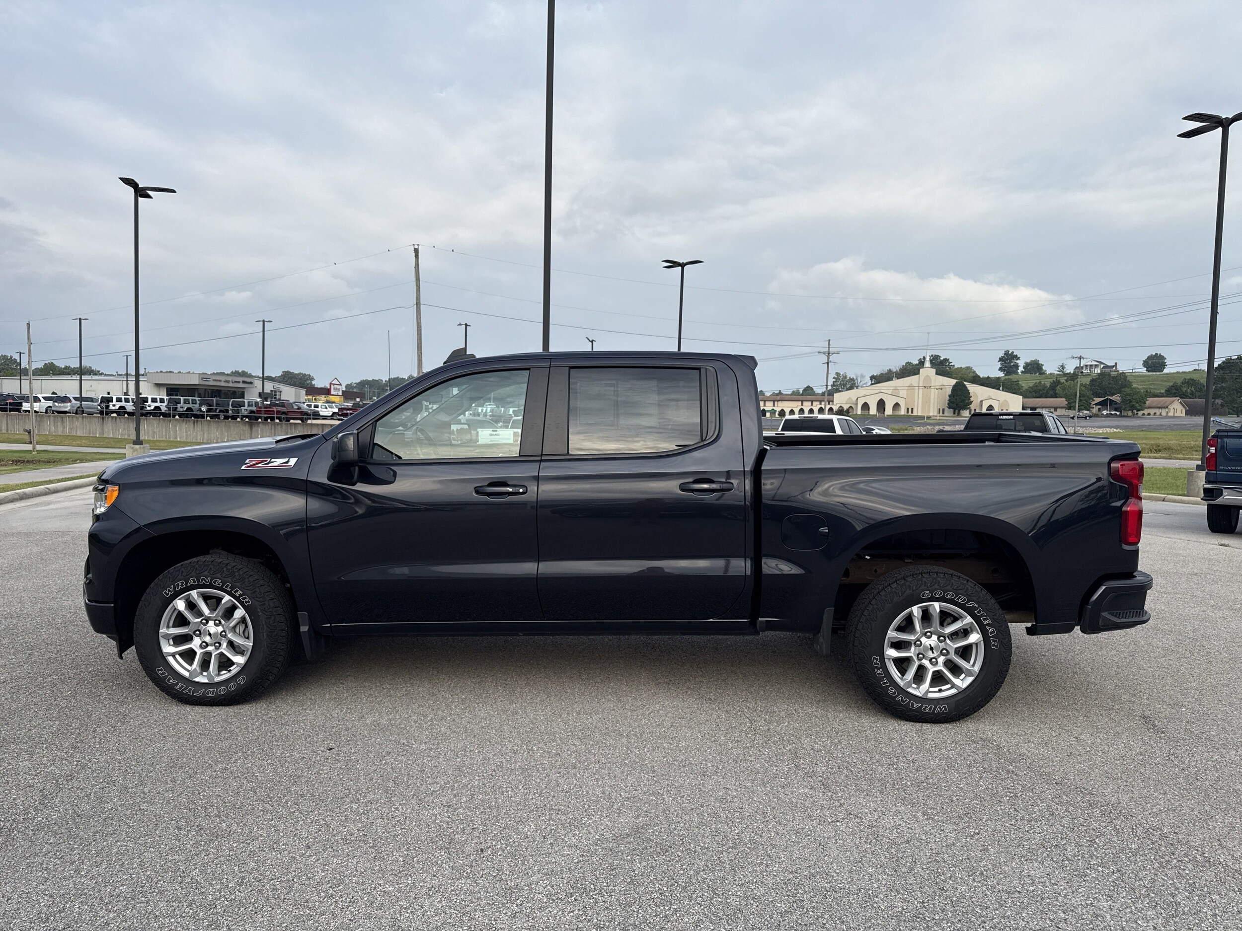 2022 Chevrolet Silverado 1500 RST photo 4