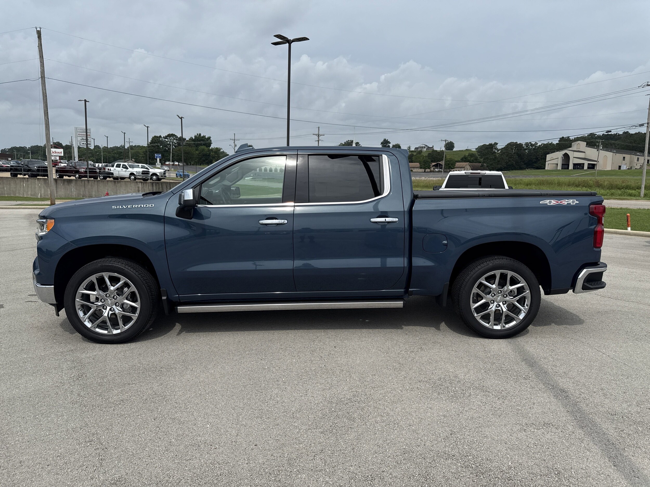 2024 Chevrolet Silverado 1500 LTZ photo 4