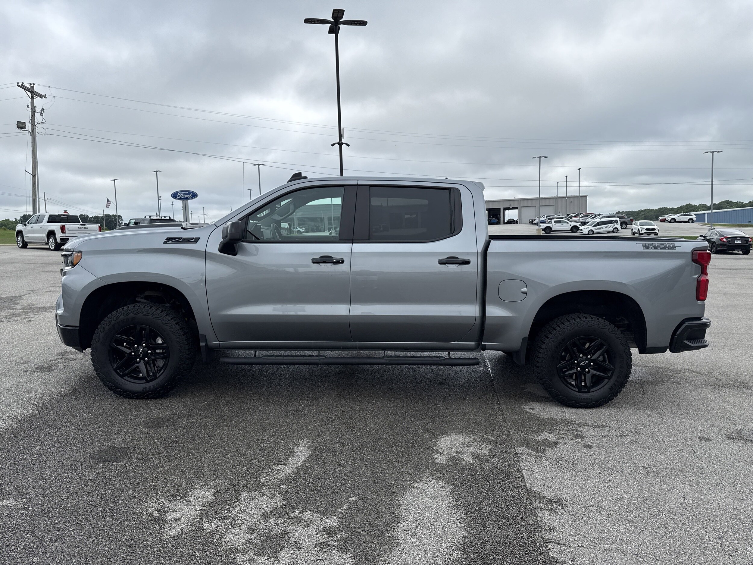 2024 Chevrolet Silverado 1500 LT Trail Boss photo 4