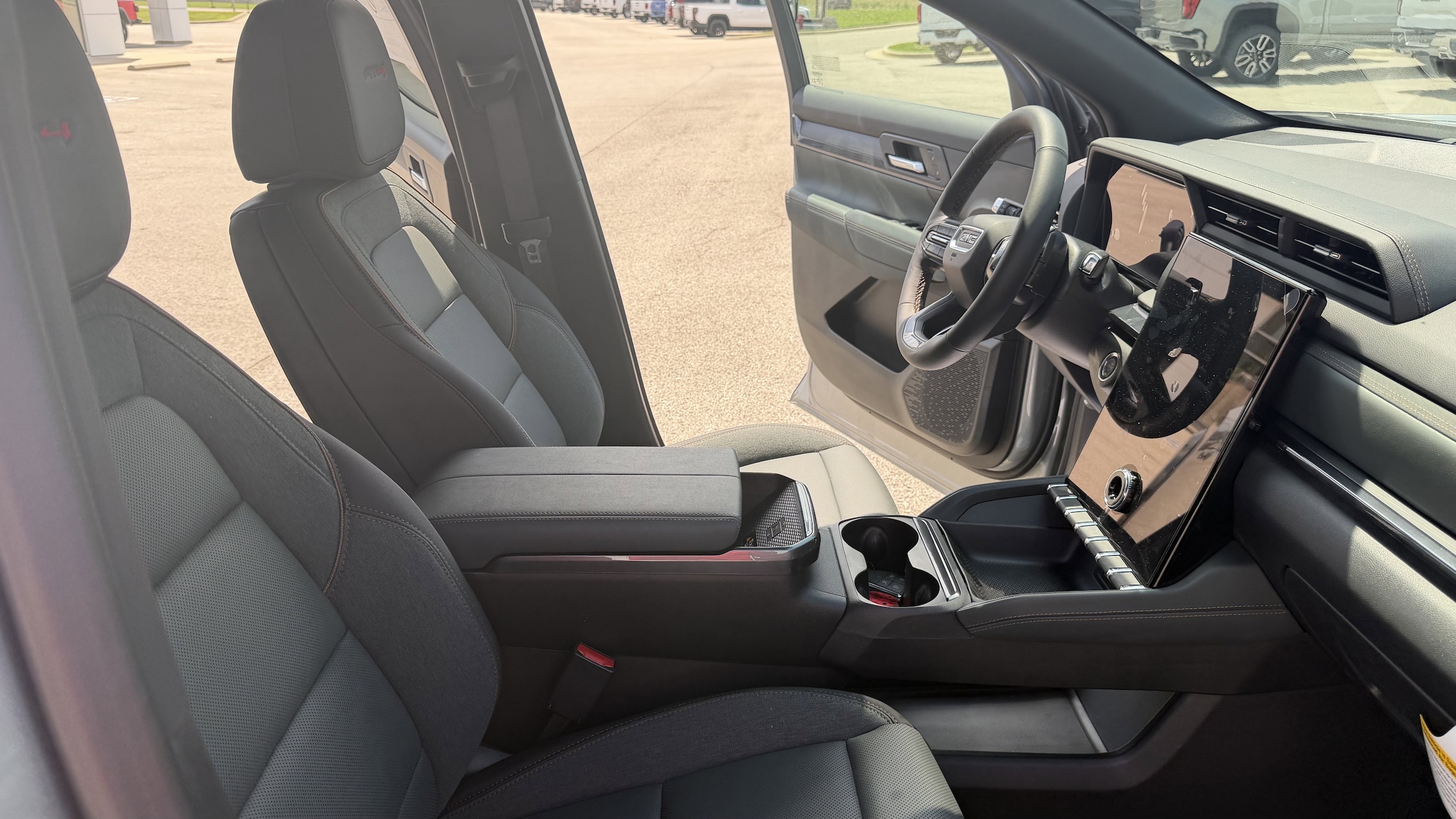 2026 GMC Terrain AT4 - Photo 30