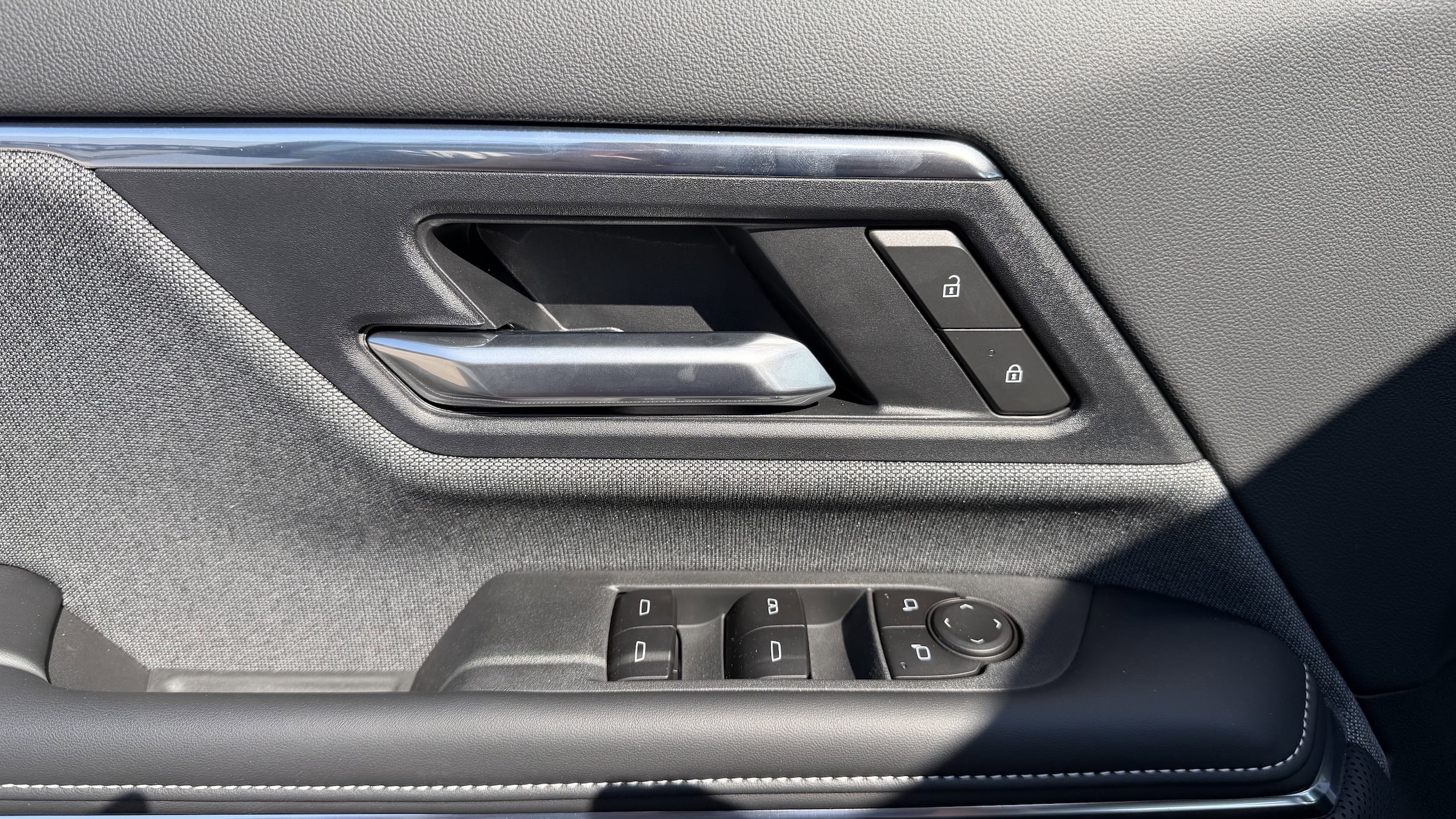 2026 GMC Sierra EV Elevation - Photo 22