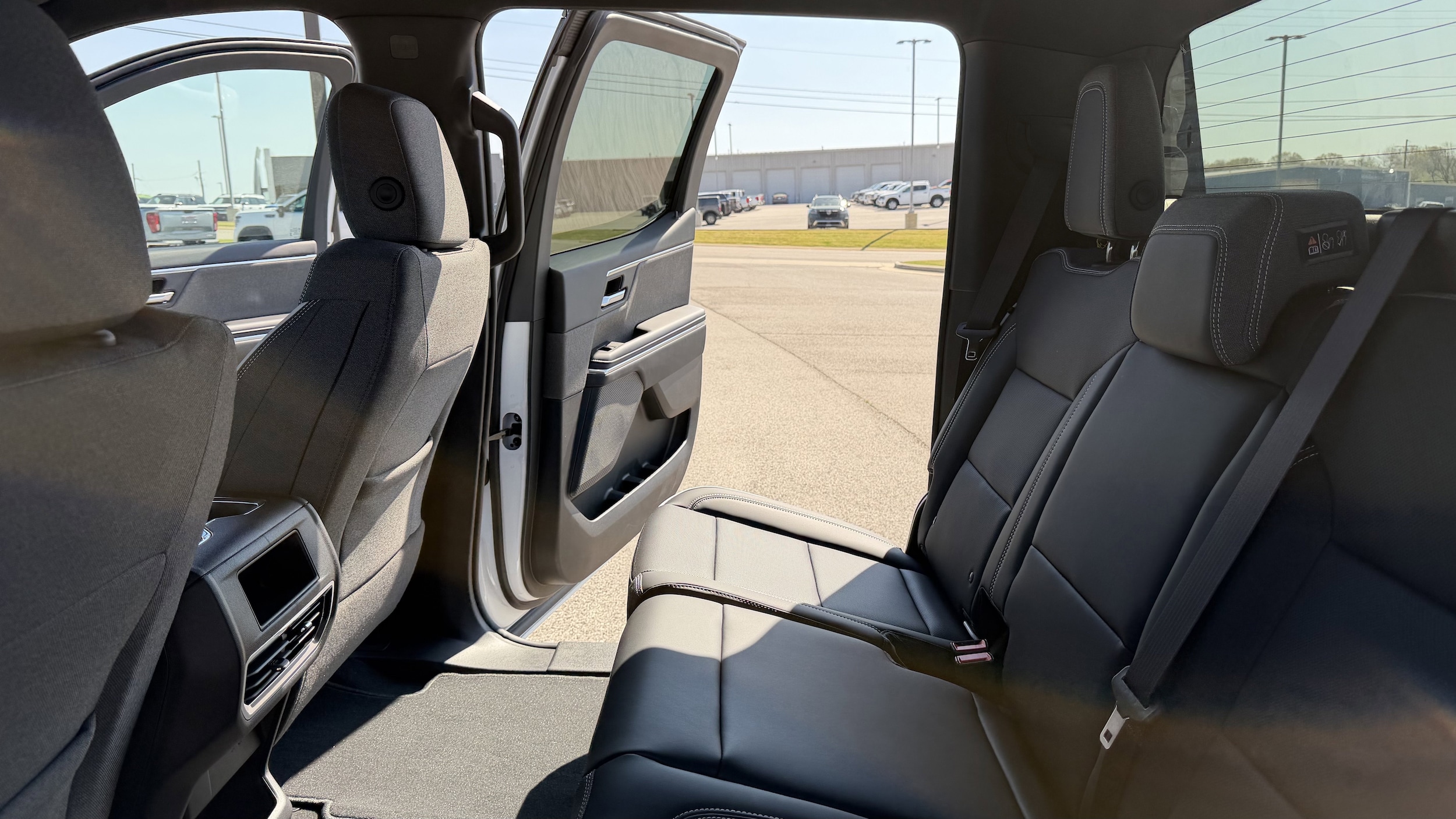 2026 GMC Sierra EV Elevation - Photo 36