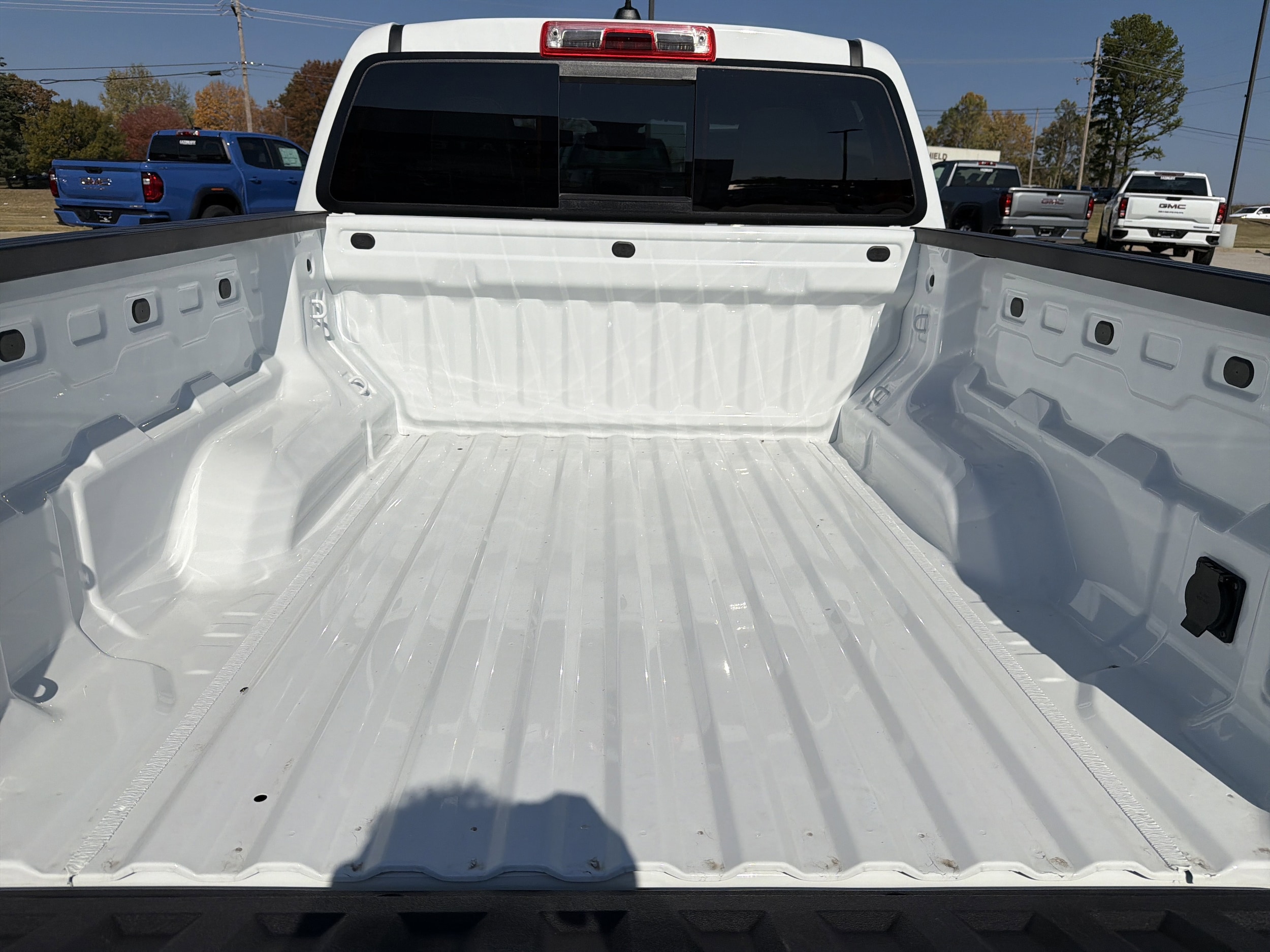 2026 GMC Canyon AT4 - Photo 10
