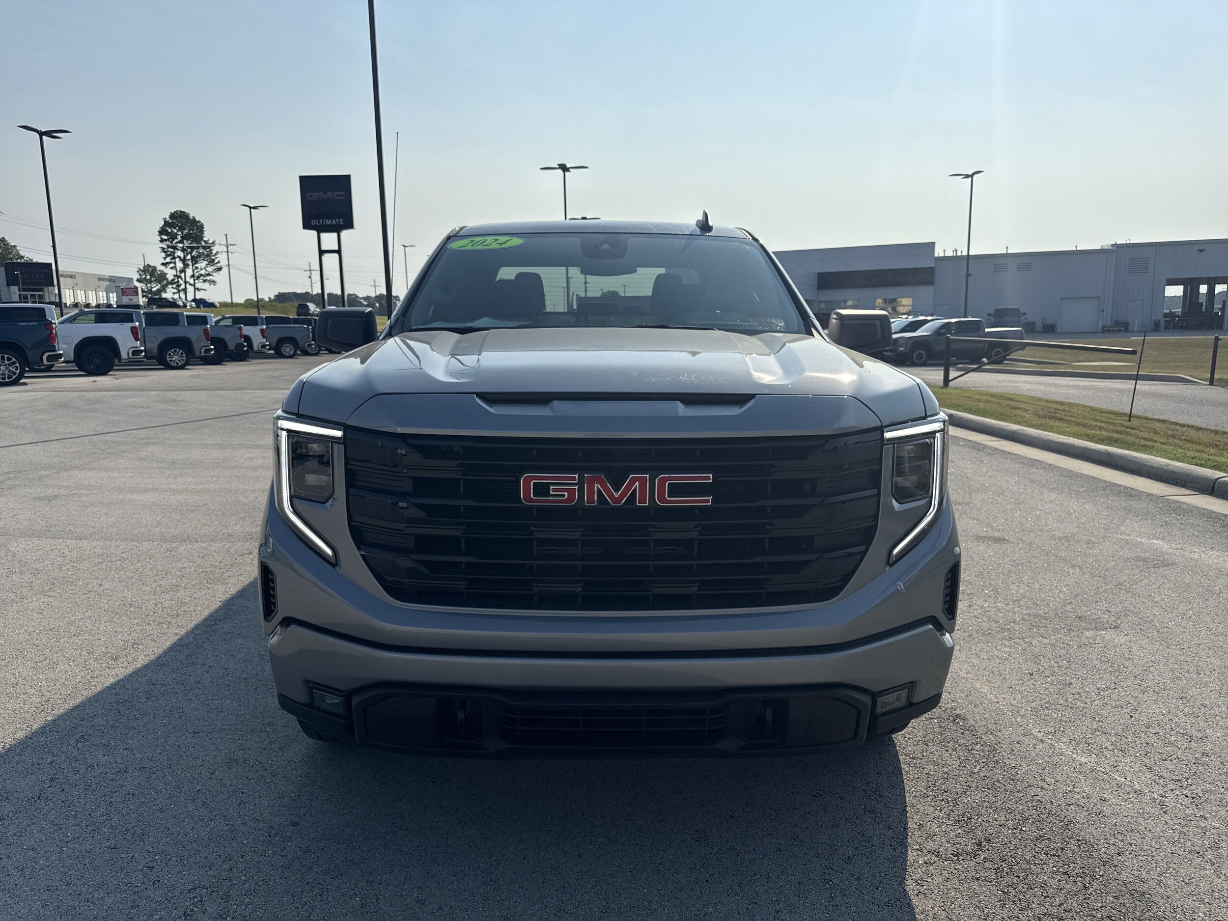 2024 Gmc Sierra 1500 Elevation photo 2
