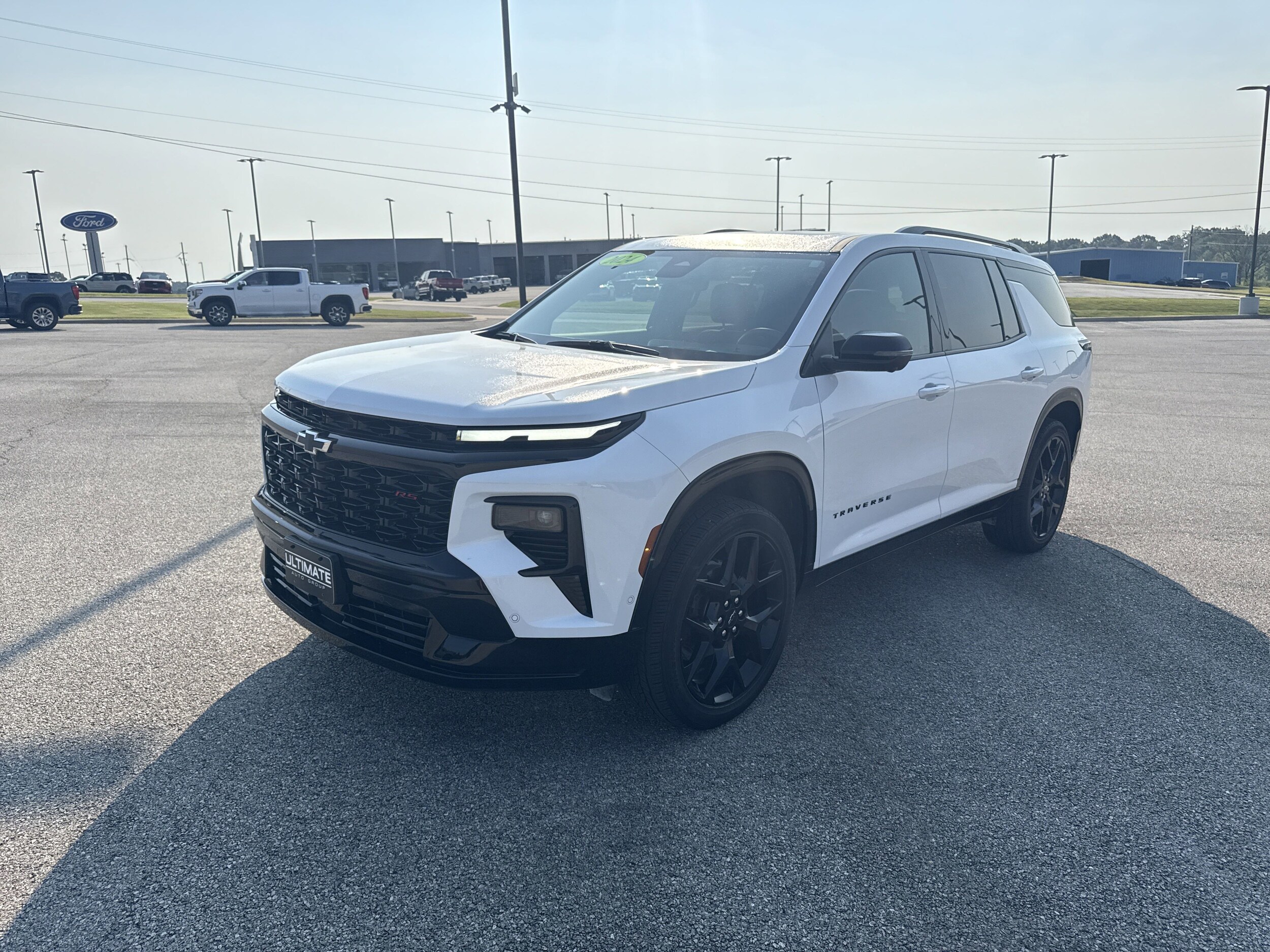 2024 Chevrolet Traverse RS photo 2