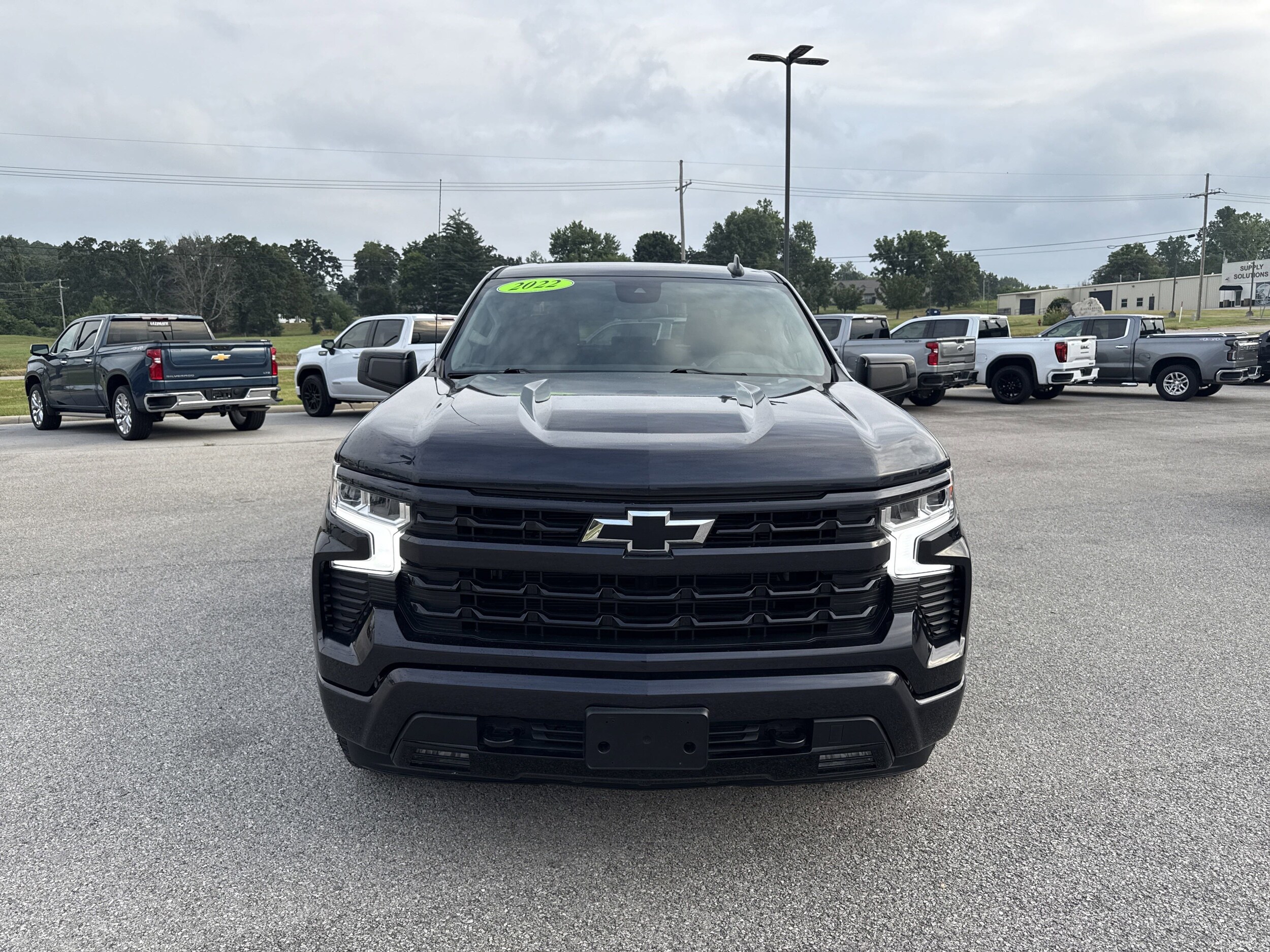 2022 Chevrolet Silverado 1500 RST photo 3