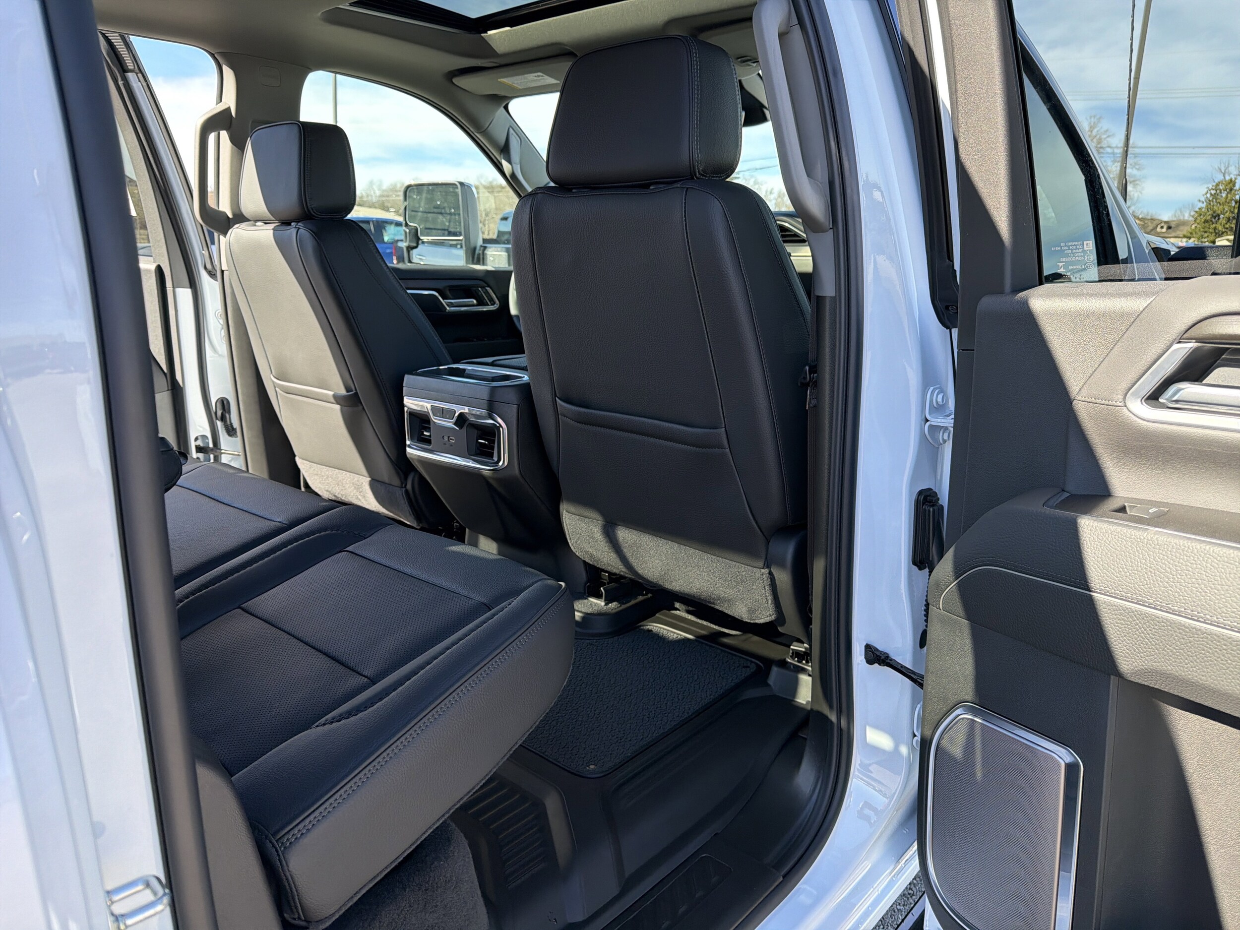2026 GMC Sierra 2500HD Denali - Photo 45
