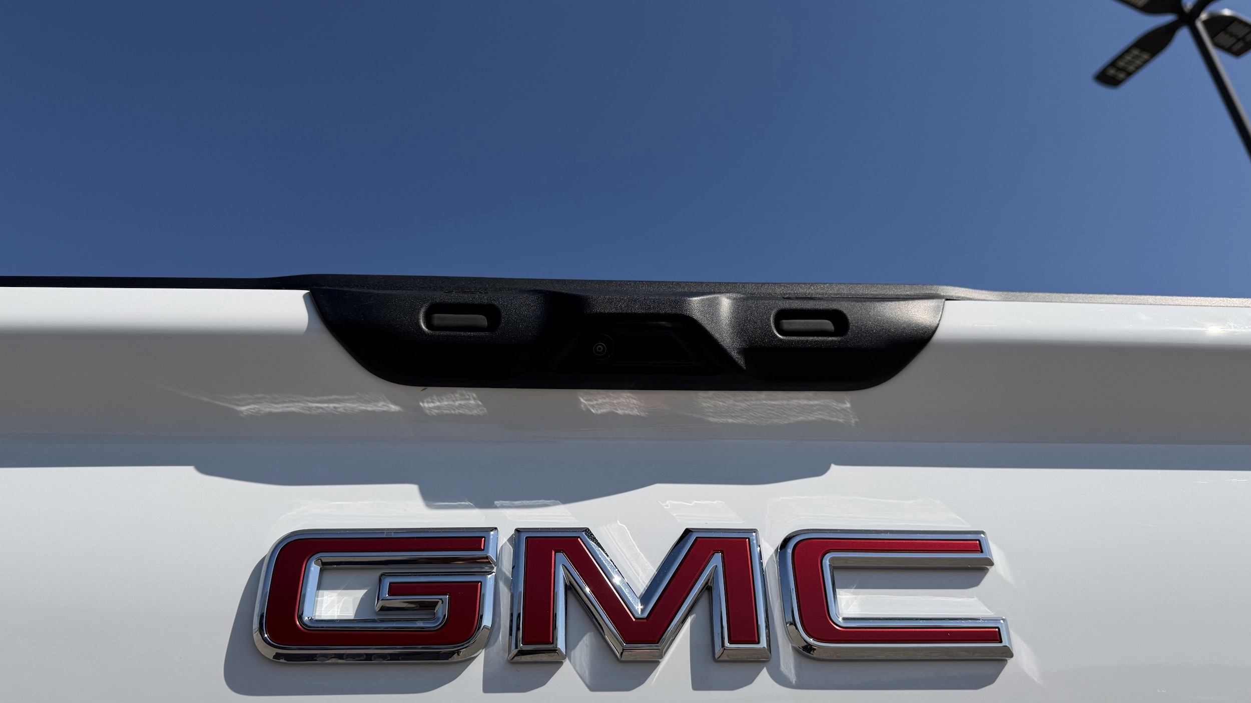 2026 GMC Sierra EV Elevation - Photo 11