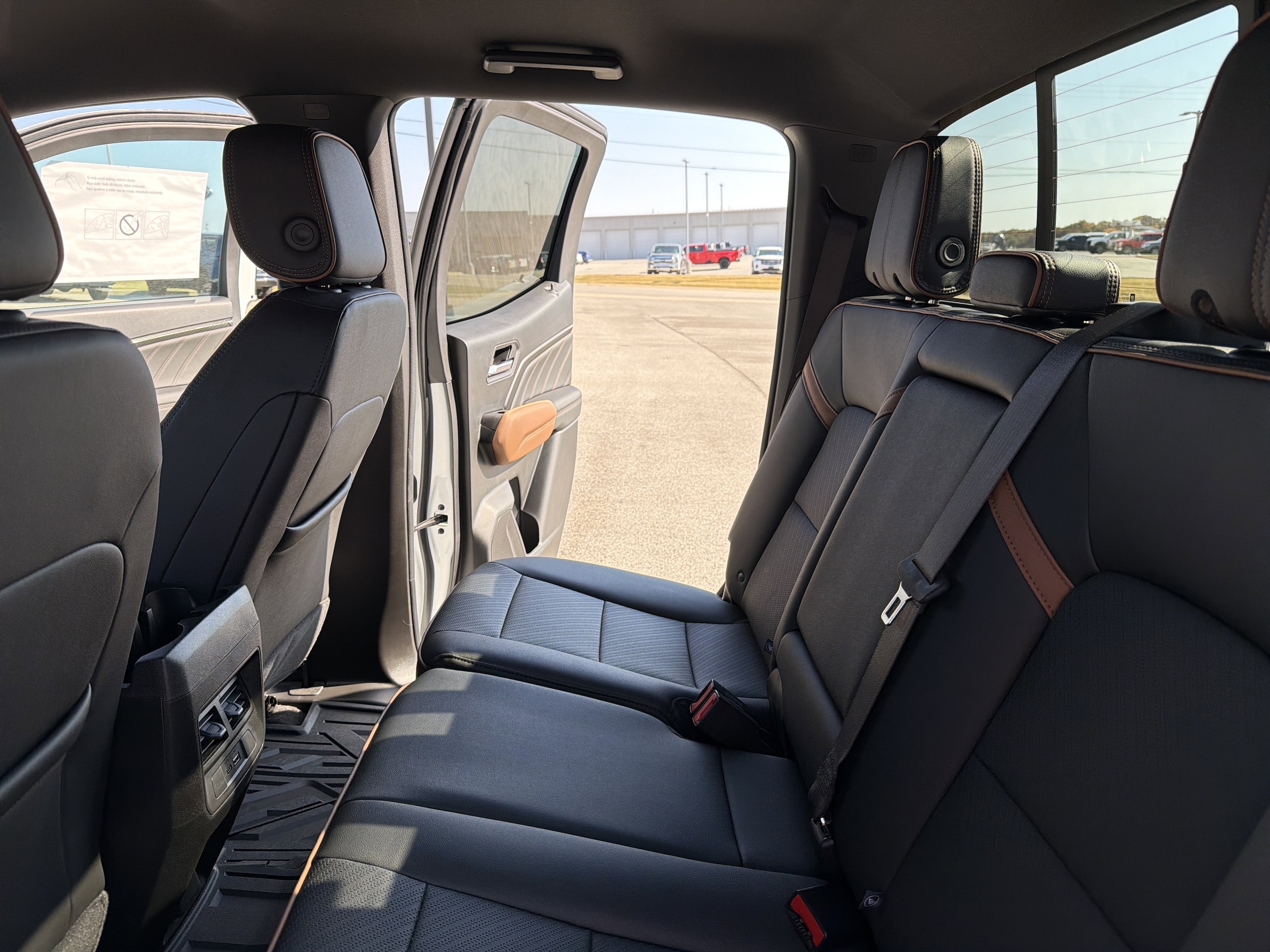 2026 GMC Canyon AT4 - Photo 34