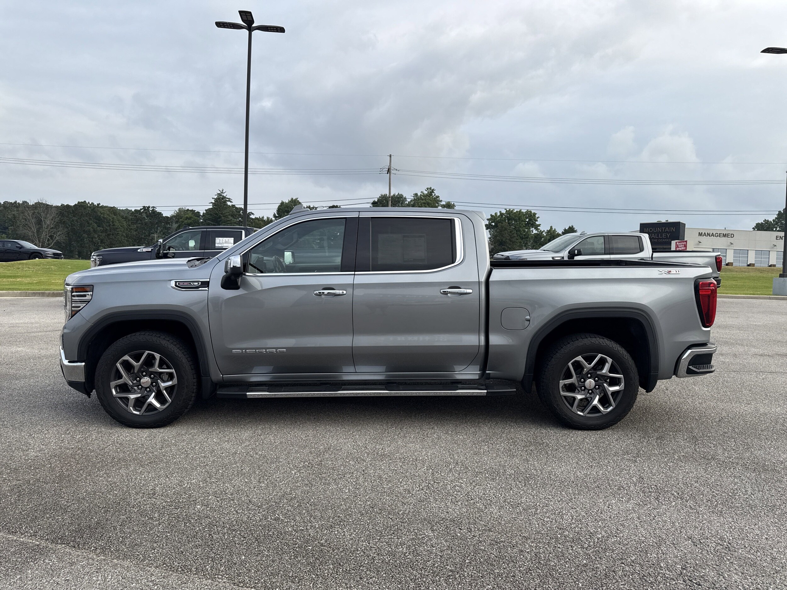 2023 Gmc Sierra 1500 SLT photo 4